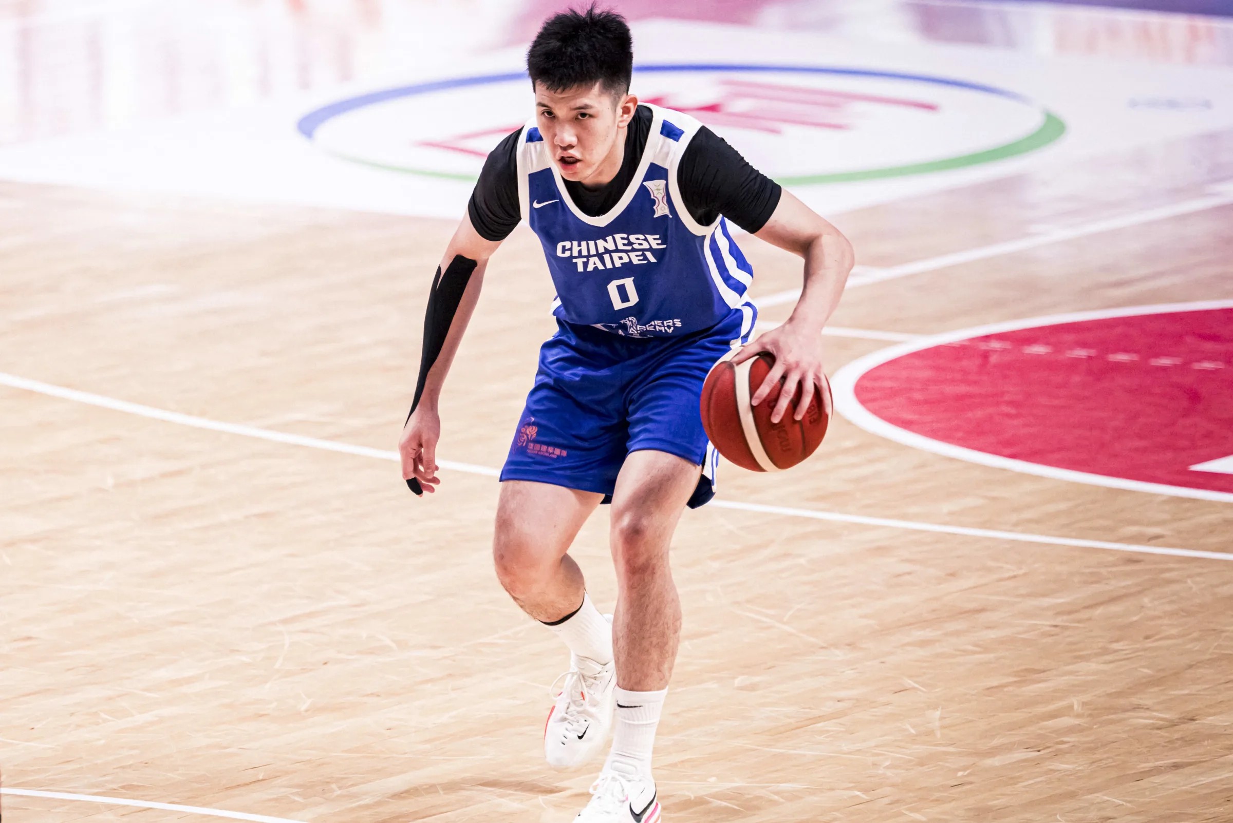 亞洲盃男籃》影／林庭謙接棒陳盈駿爆發　FIBA連兩天為中華隊剪個人嗨賴