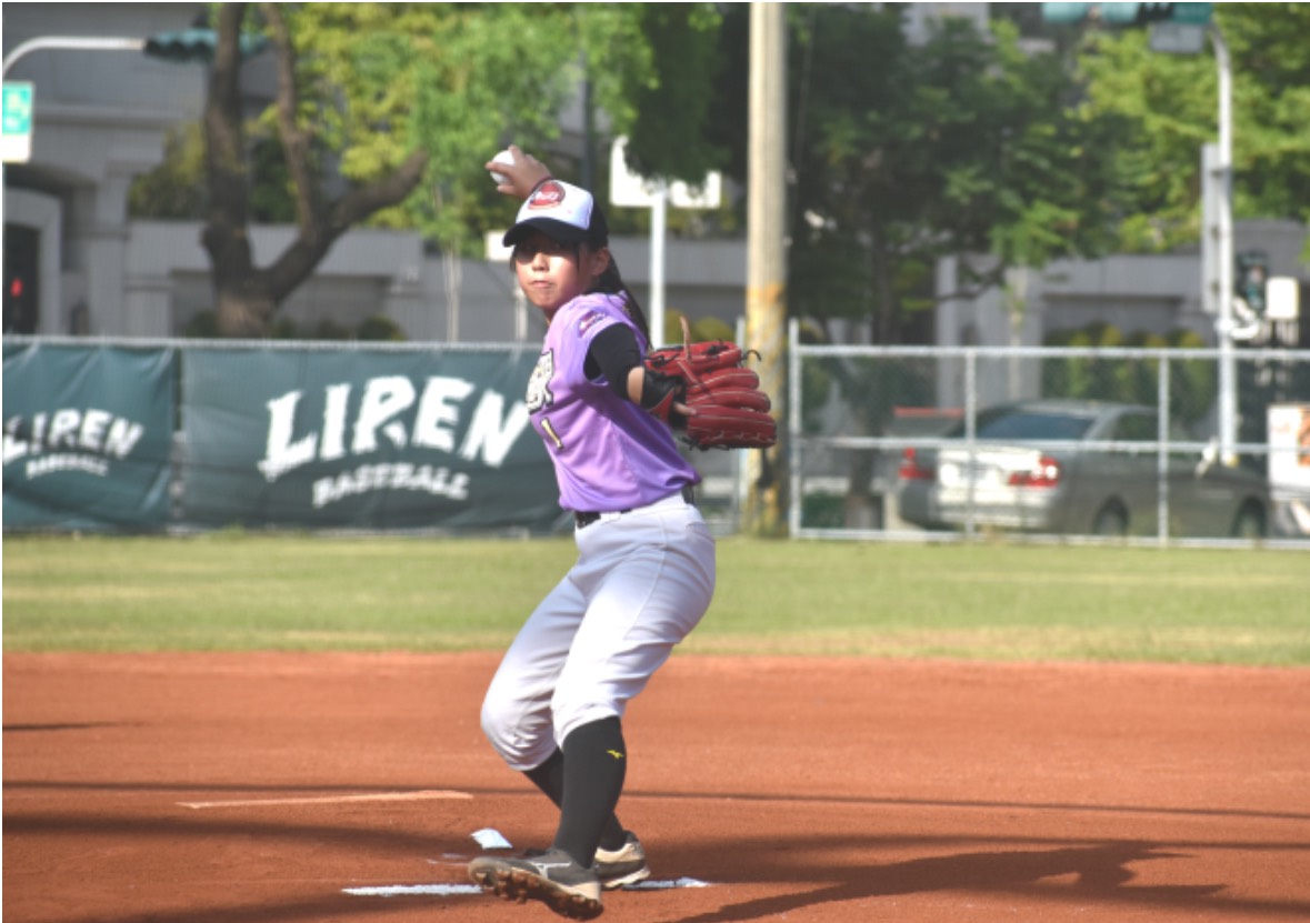全國社區棒球賽》U12女子組！邱昱萱和郭詠茿三局無安打8K　好棒無極限拿下首勝