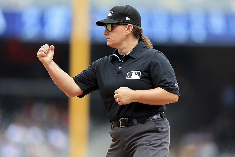 MLB》史上首位女裁判　Pawol：裁判工作就在我的DNA裡