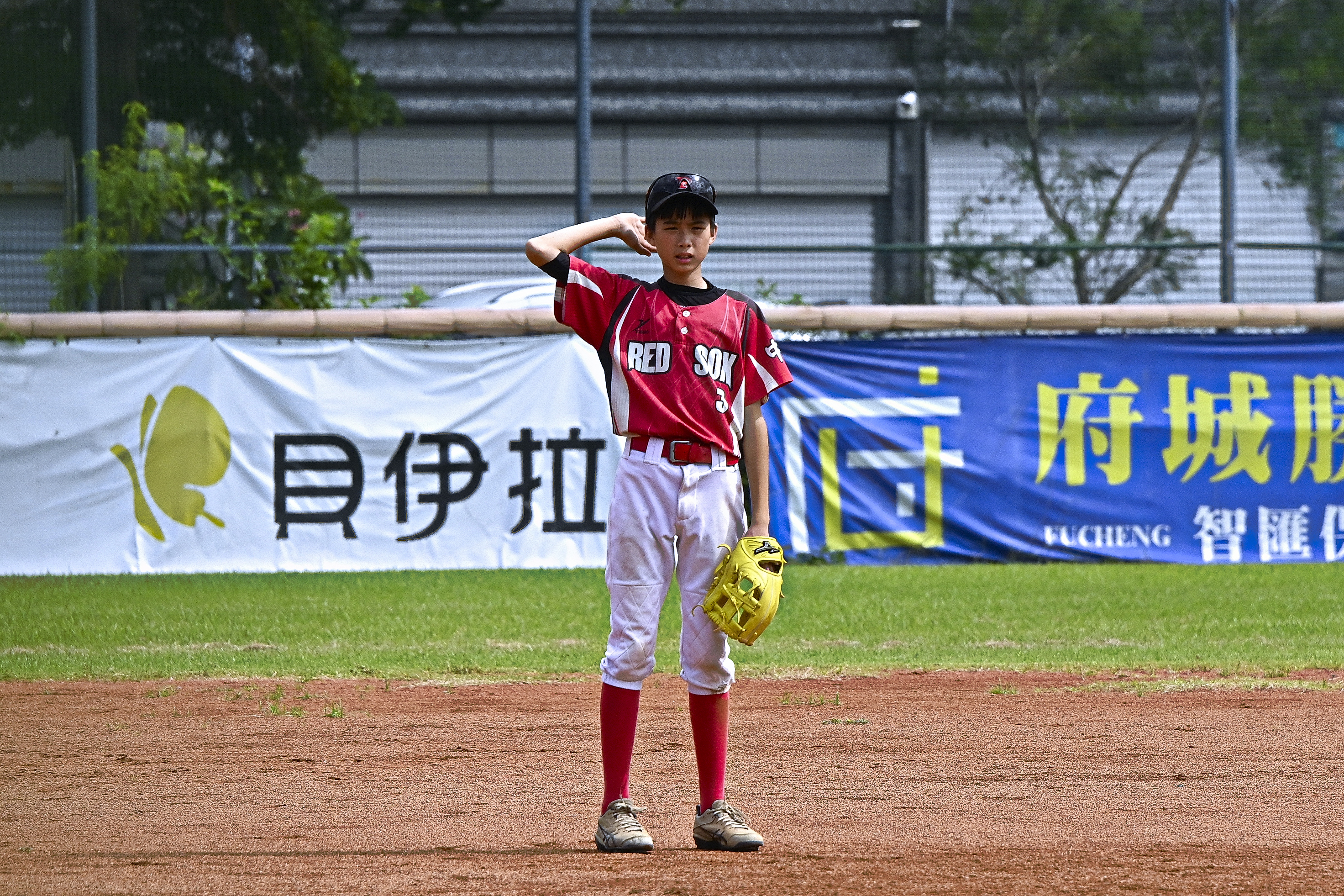 全國社區棒球賽》中大紅襪紅靠關鍵長打和強力救援雙保險　1分險勝力量河馬紅