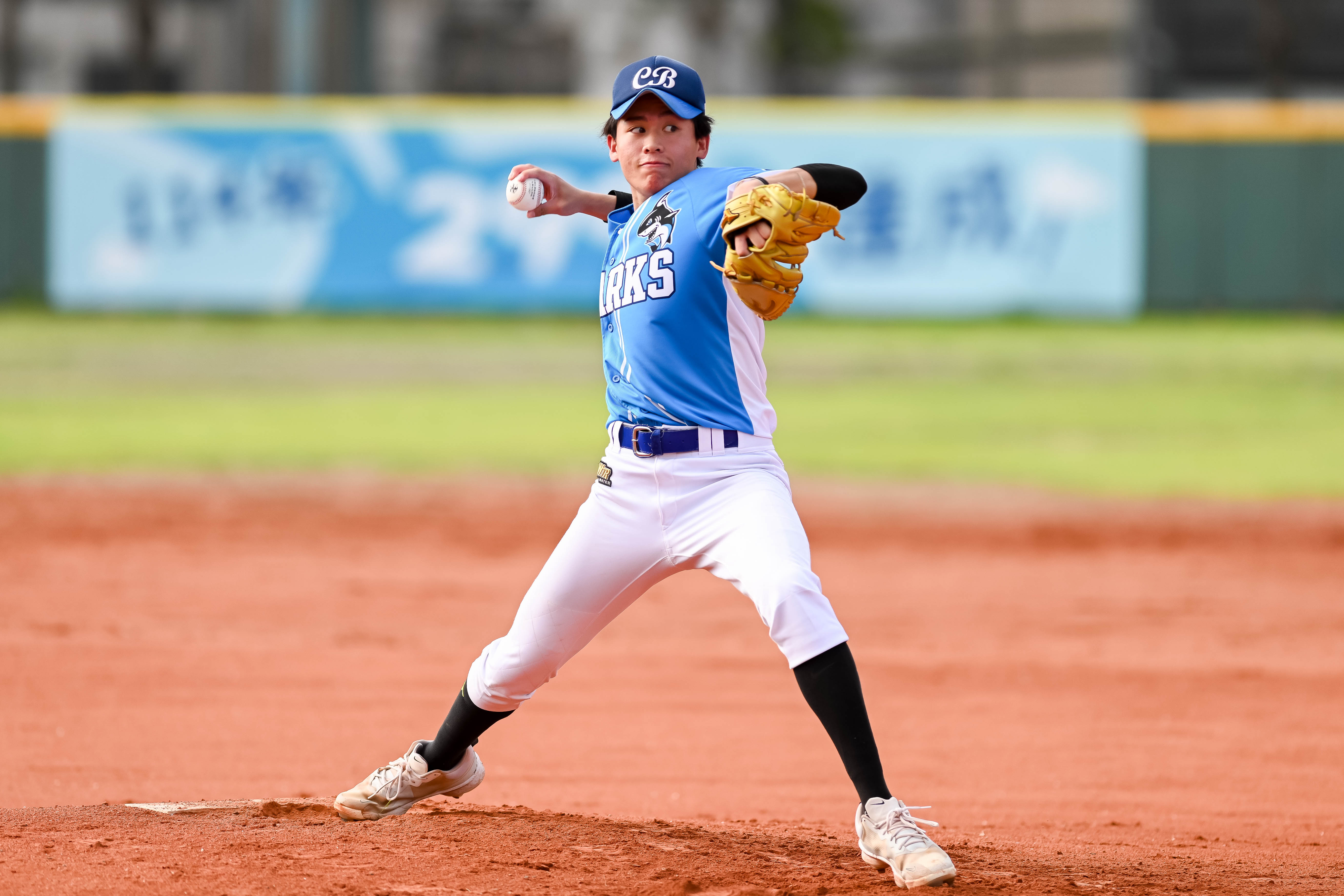 全國社區棒球賽》蕭瑋辰10K完投！　酷棒鯊魚火力全開7:4力克永康社區