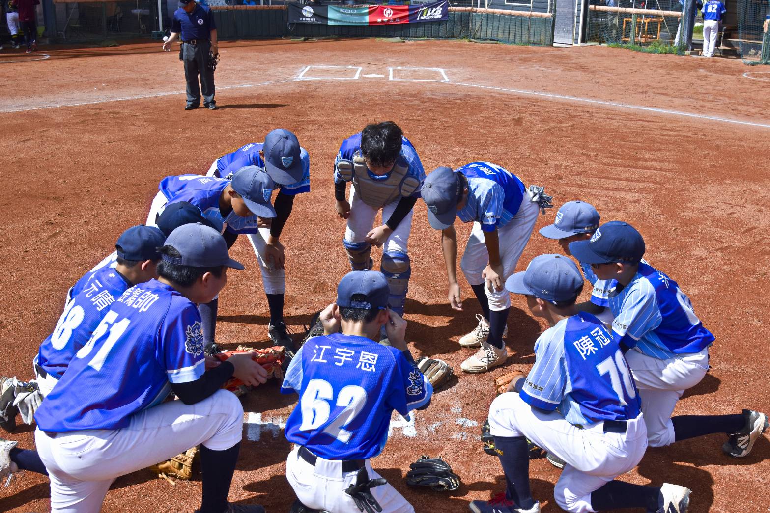 全國社區棒球賽》江宇恩關鍵安打進3分、救援守勝　三峽陸戰擊敗盛樂地大黃蜂取得四強門票