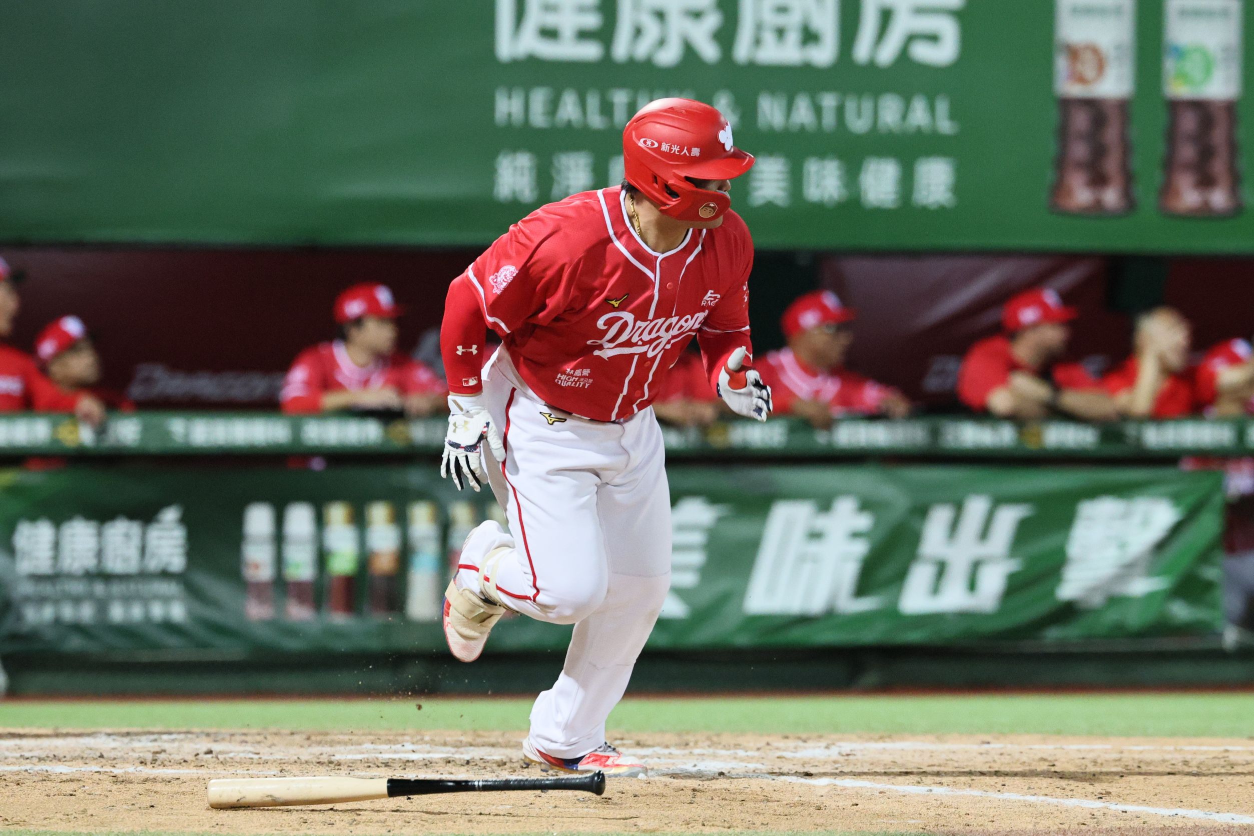中職》「億元男」陳子豪致勝安打建功！　味全龍險勝樂天桃猿保住第二