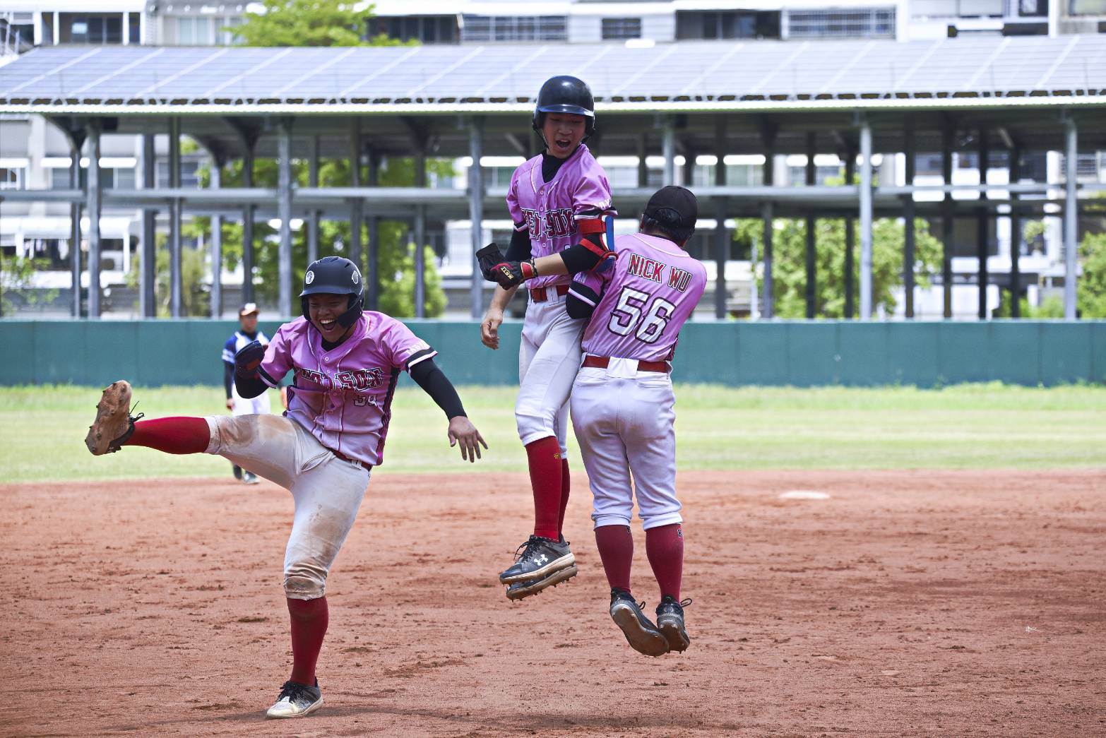 全國社區棒球賽》陳廷嘉用木棒敲再見安　中大紅襪OB最後連5安逆轉奪U18季軍