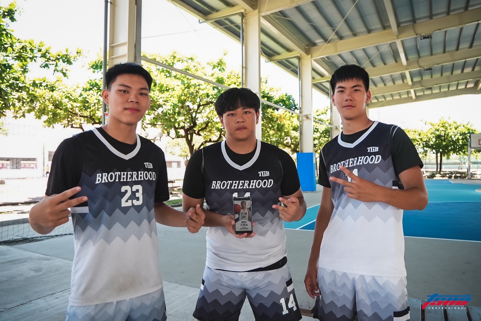 總統盃3x3》「永和豆漿」奪高中男生組冠軍　缺席隊友「照片」同登頒獎台