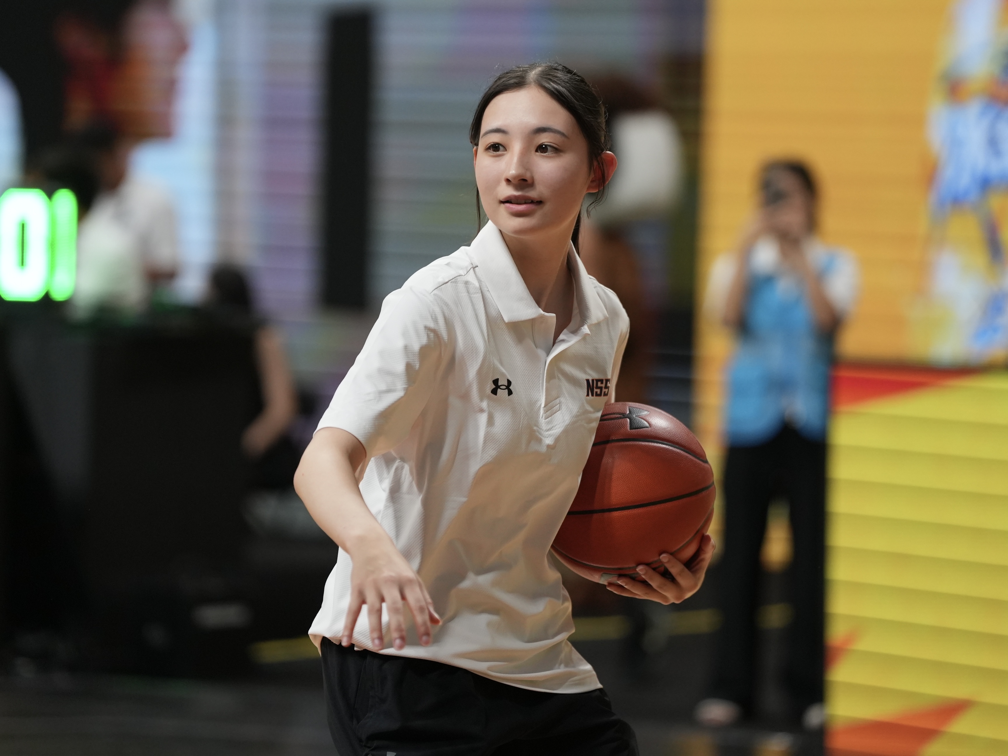 亞洲大學生籃球聯賽》「真人版赤木晴子」　日體大正妹隊職員太亮眼！