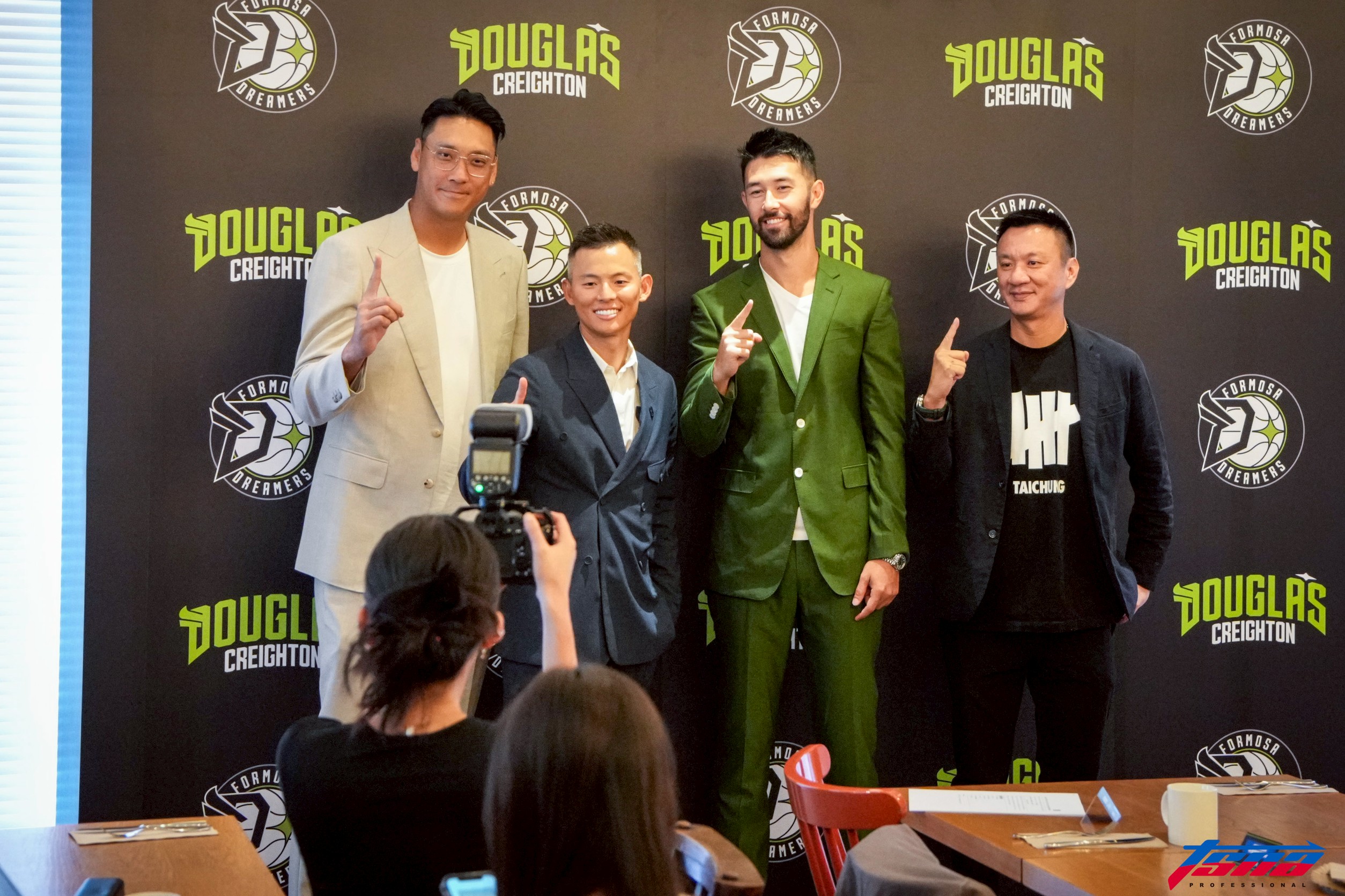 TPBL》引退戰920跨聯盟交手領航猿　簡浩誓言投進logo shot