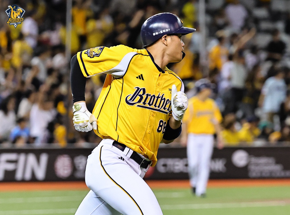 中信兄弟》為破解後勁　平野惠一練習日親自上陣模仿他投球收到效果