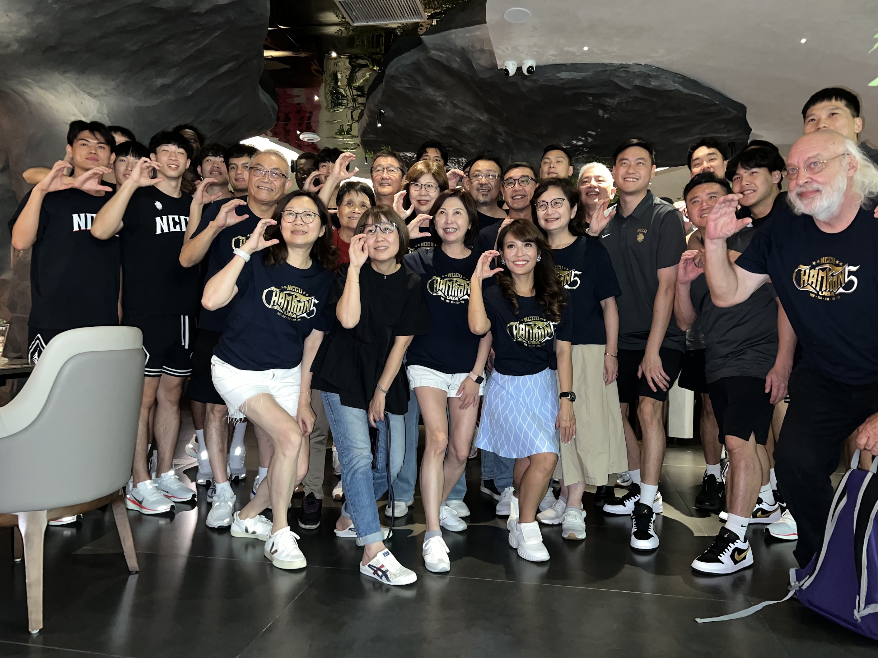 亞洲大學生籃球聯賽》雄鷹會當後盾政大四處征戰無後顧之憂　賽事未來朝主客場賽制