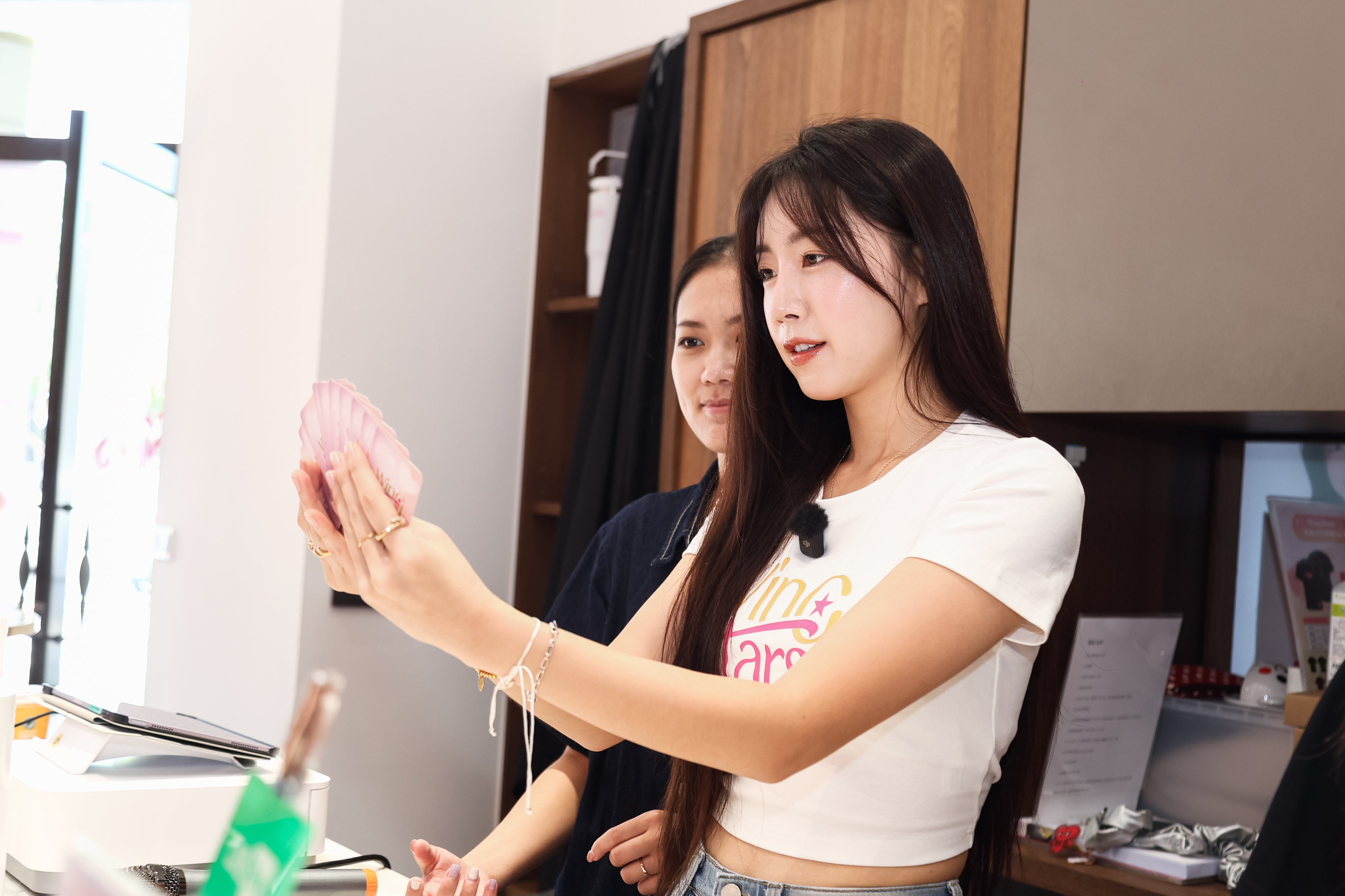 台鋼雄鷹》Wing Stars安芝儇、Mingo化身一日店長高人氣　限量名額瞬間搶完