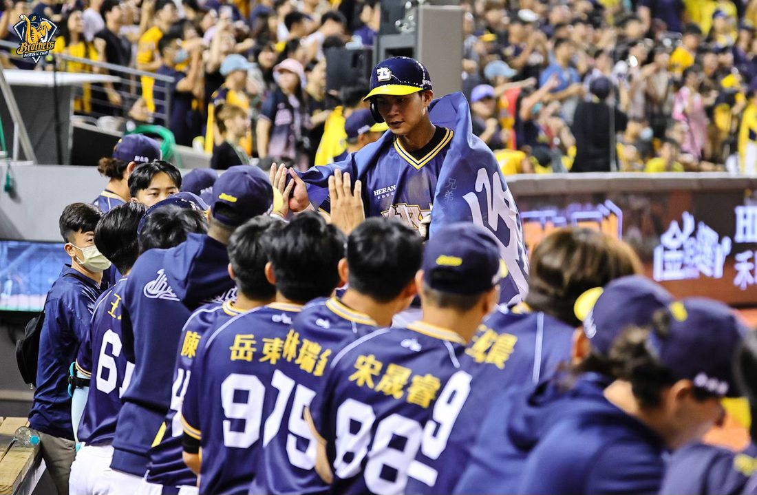中信兄弟》「排球少年」吸71244人 ！中信兄弟確定今年主場場均人數破萬　連2年破萬史上第一