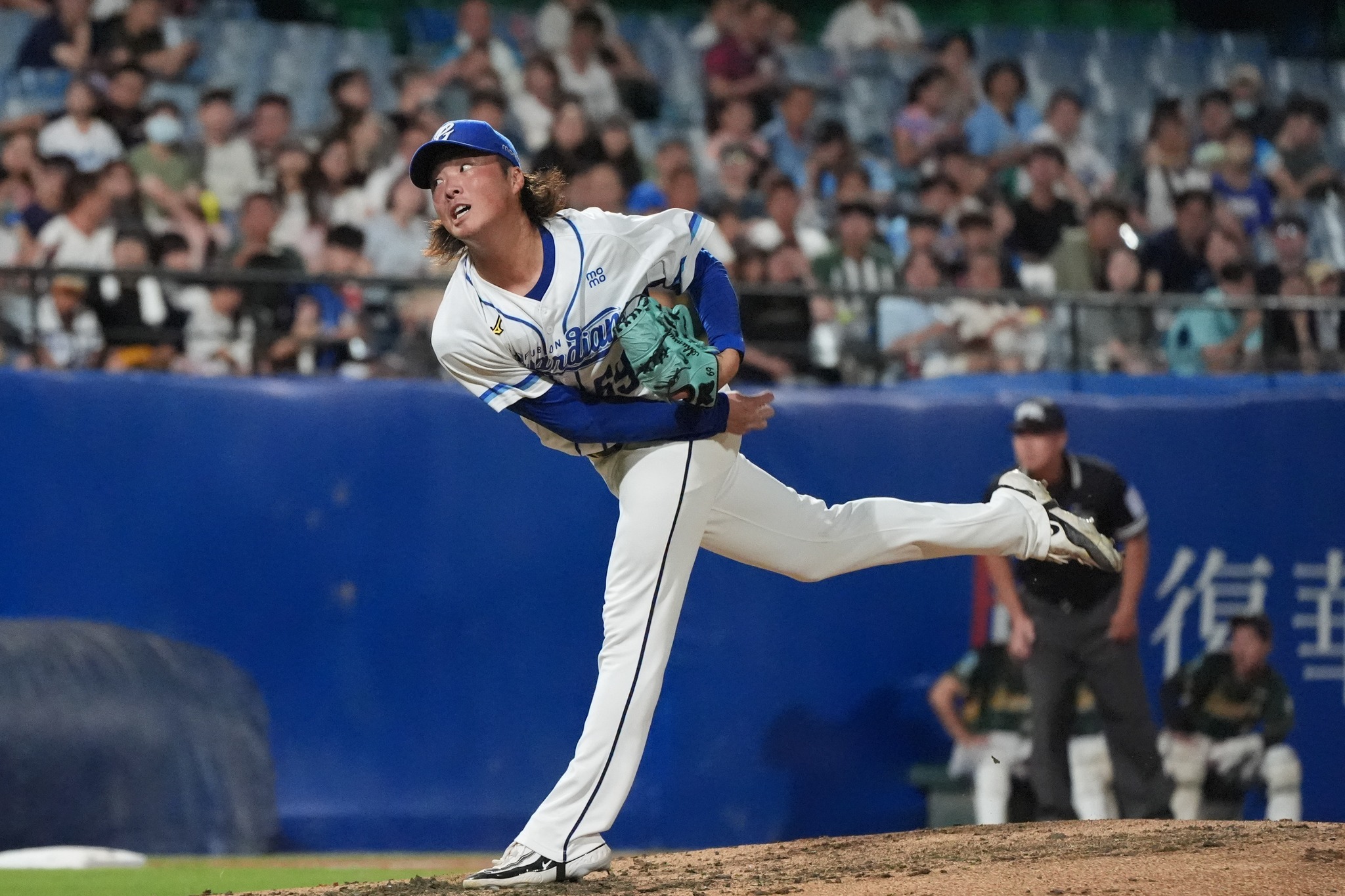 富邦悍將》鈴木駿輔重回中職首場投出優質先發　緊張到竟搞錯出局數