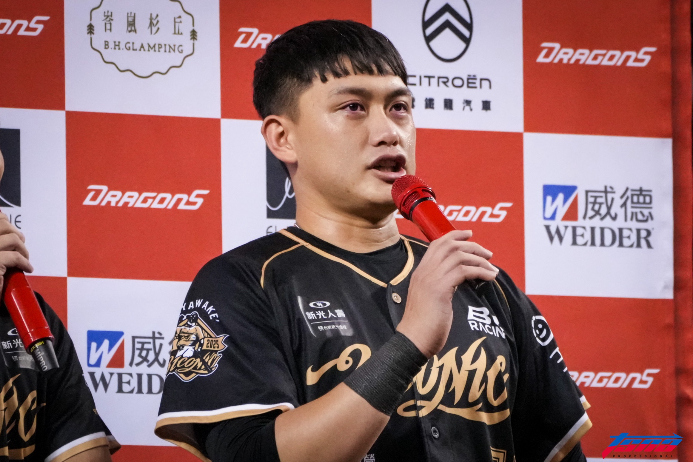 林智勝引退》學長最後一舞激動落淚　劉基鴻看到他開轟就快哭了