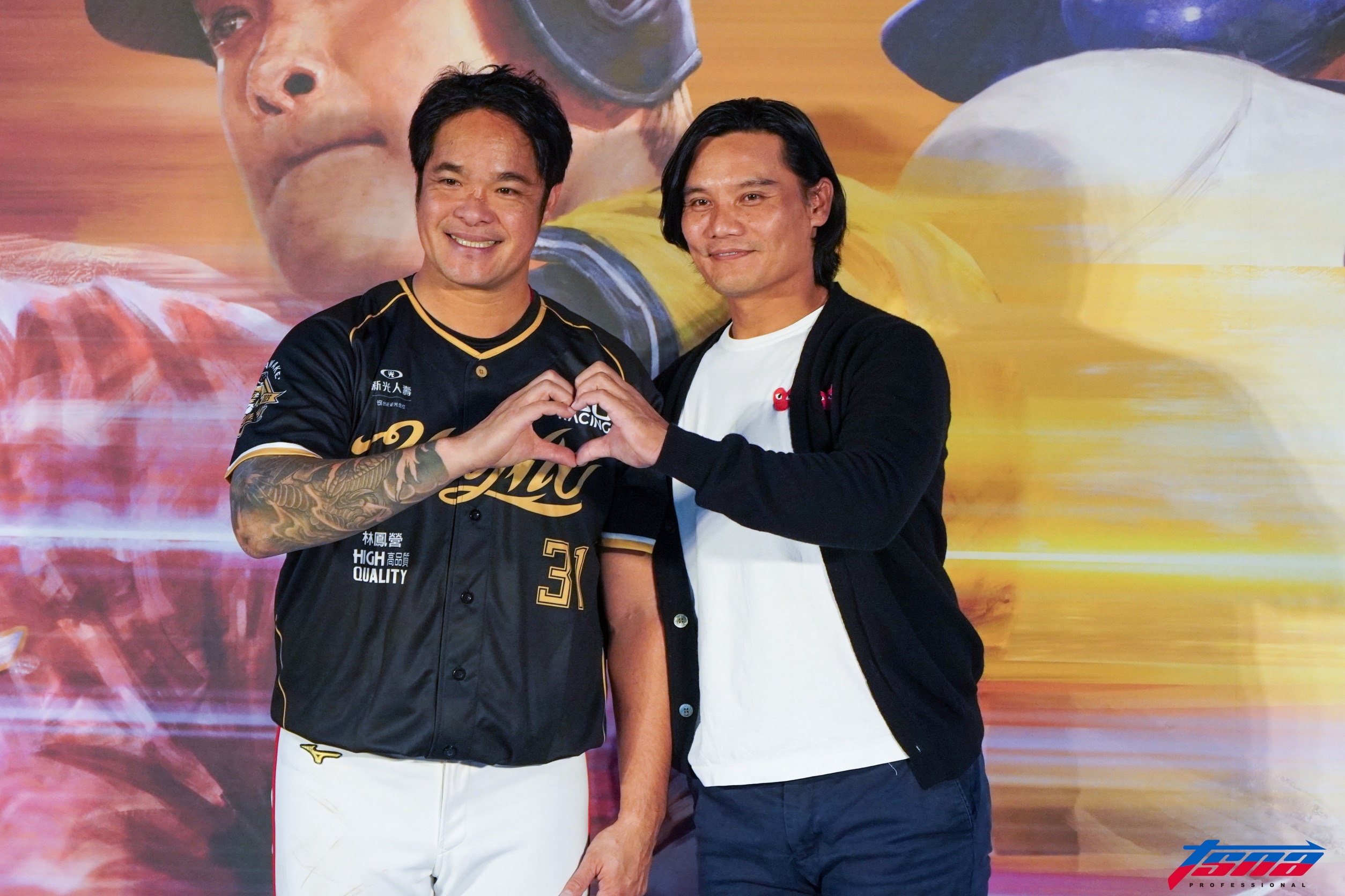林智勝引退》王勝偉趕到大巨蛋致意　前後任原棒協理事長　
