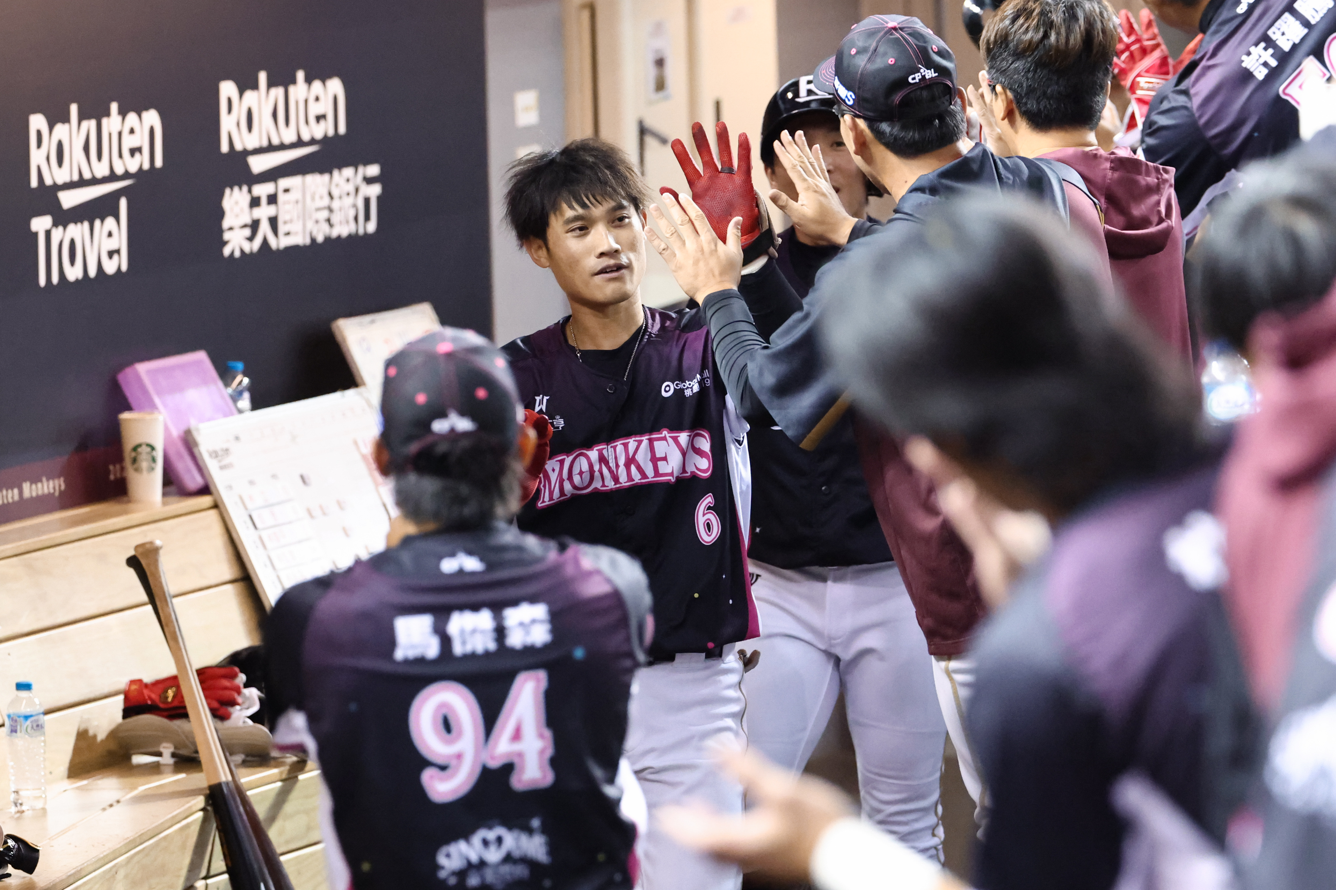 樂天桃猿》林承飛3分砲成致勝關鍵　他卻說「全壘打不是我該做的」