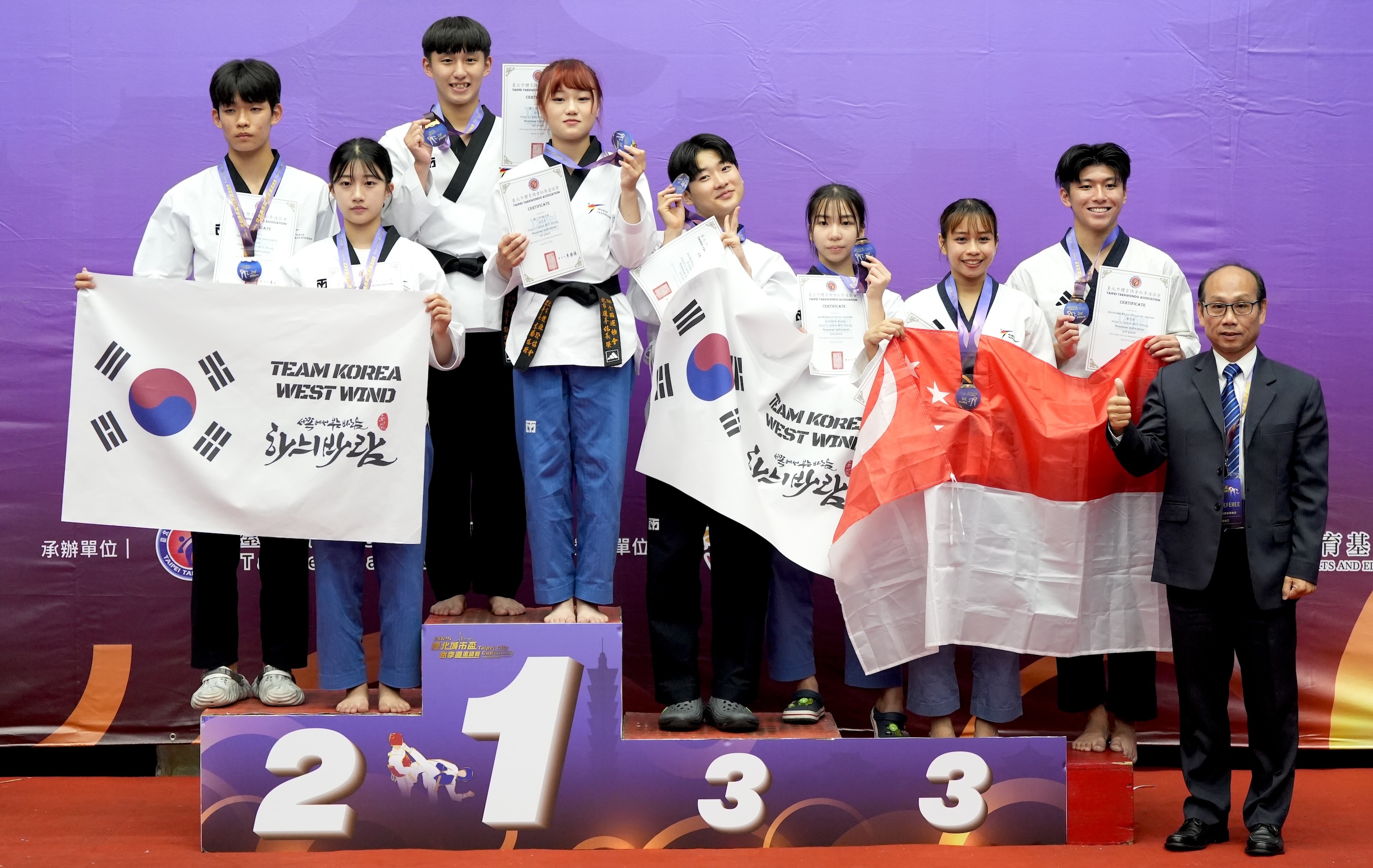 臺北城市盃跆拳道賽》世大運品勢金牌楊長螢、鄧文智　攜手踢下混雙冠軍