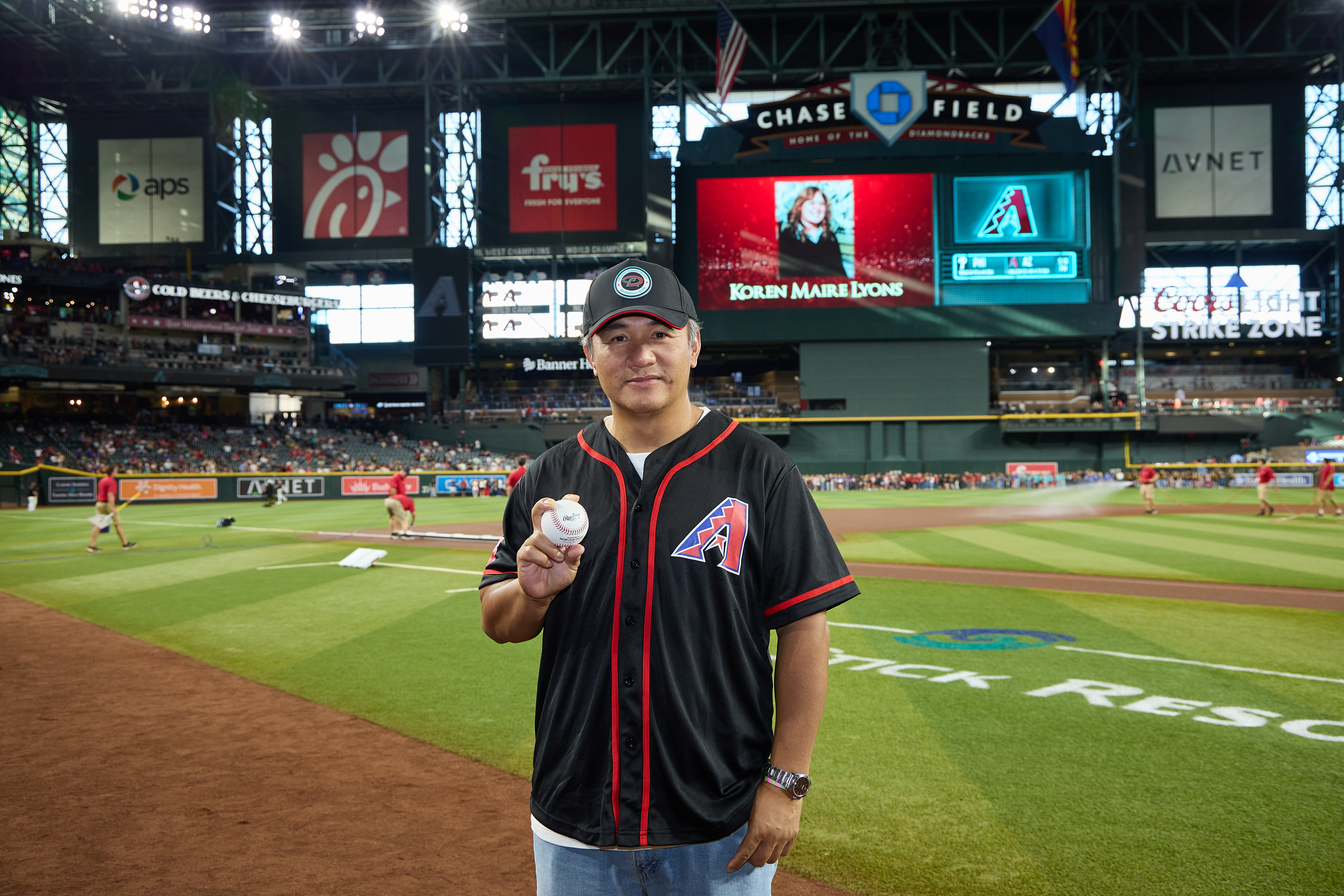 MLB》響尾蛇台灣日！超過1500名台人熱血應援　張泰山開球超親民