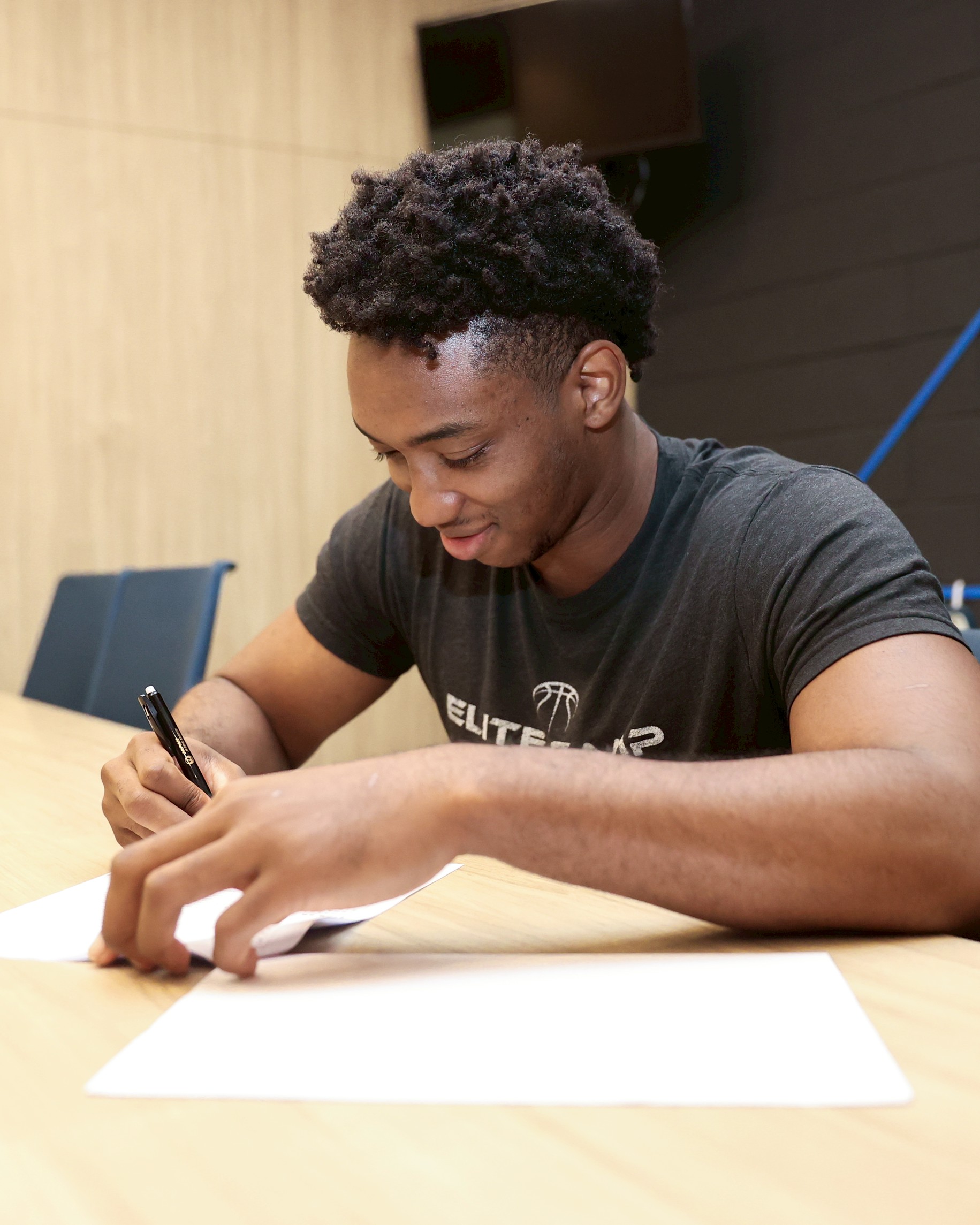 PLG》探花外籍生來了！　強納森與富邦勇士完成簽約