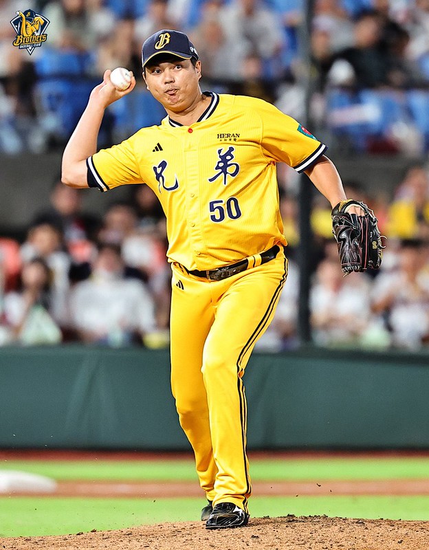 中信兄弟》後援投手只有44次助殺居然12次牽制成功　蔡齊哲讚許基宏接球