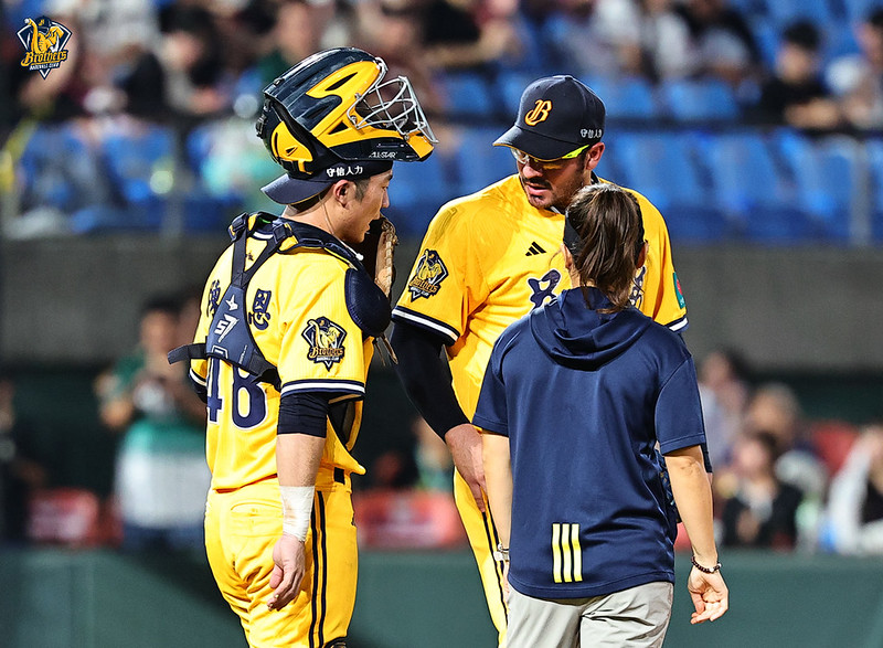 中信兄弟》陳統恩先發蹲捕4連勝　平野惠一談岳政華時常「自亂陣腳」