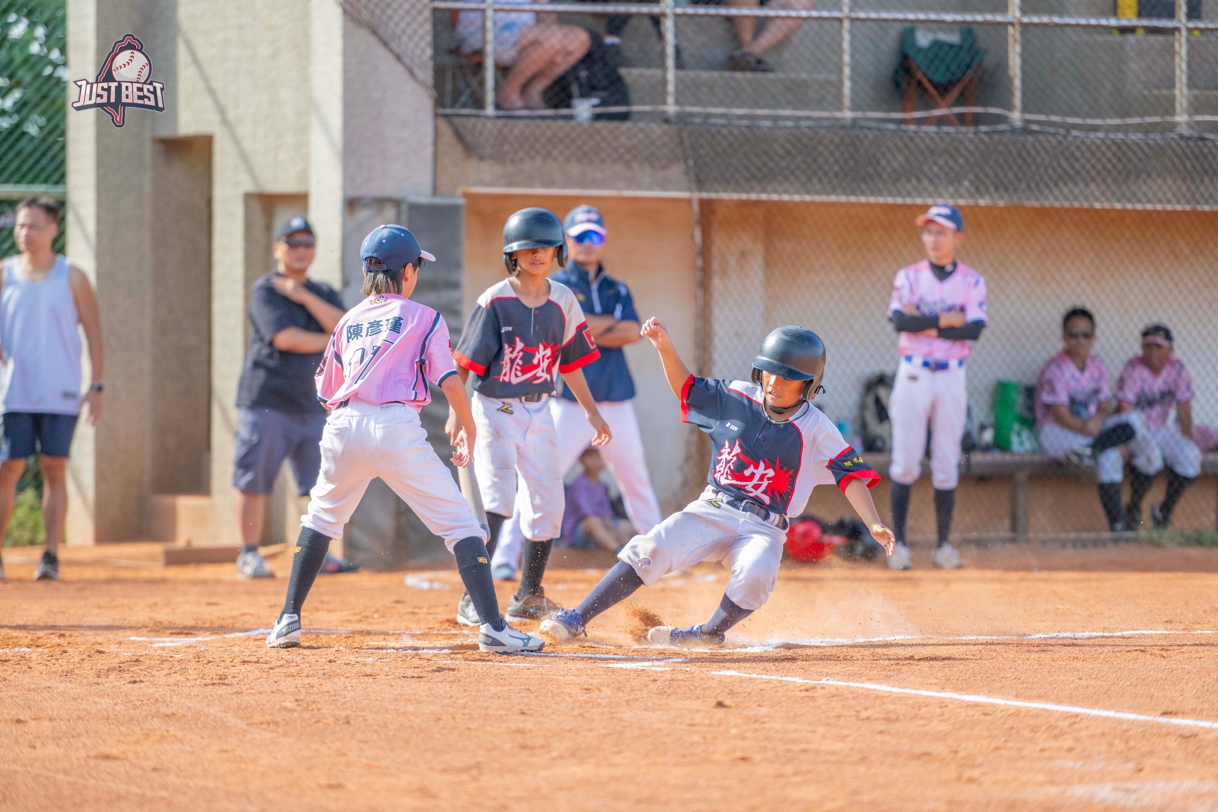 桃園雲豹就是棒》桃園龍安社區力奪開季二連勝 麋鹿社區險勝KEEP棒球學院(白)