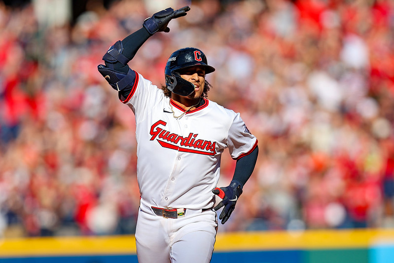 MLB》8下2轟5分大局致勝　守護者追平老虎