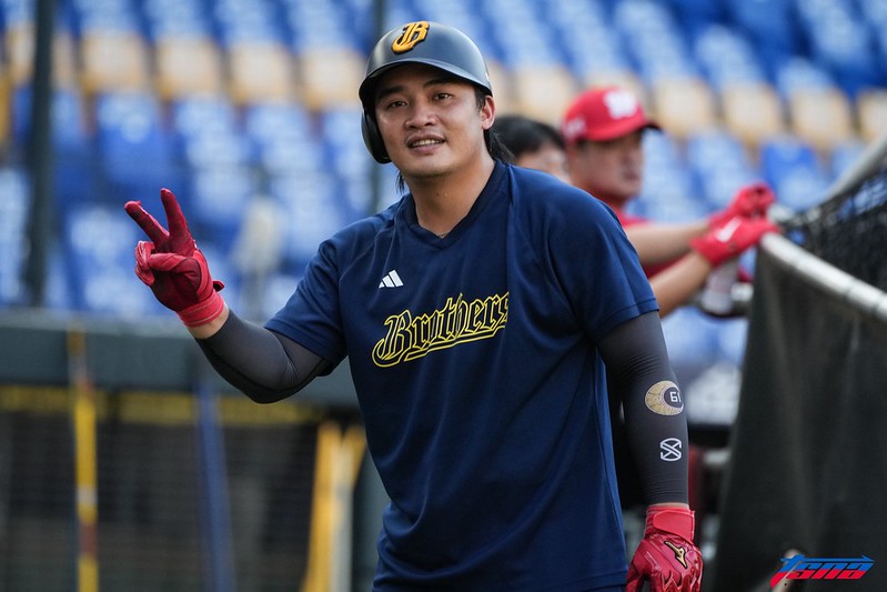 中職》王政順3分彈射落雄鷹　中信兄弟70勝追平去年隊史紀錄