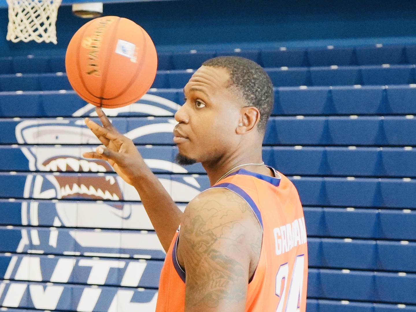 PLG》領航猿葛拉漢傷到膝蓋　評估是否動手術