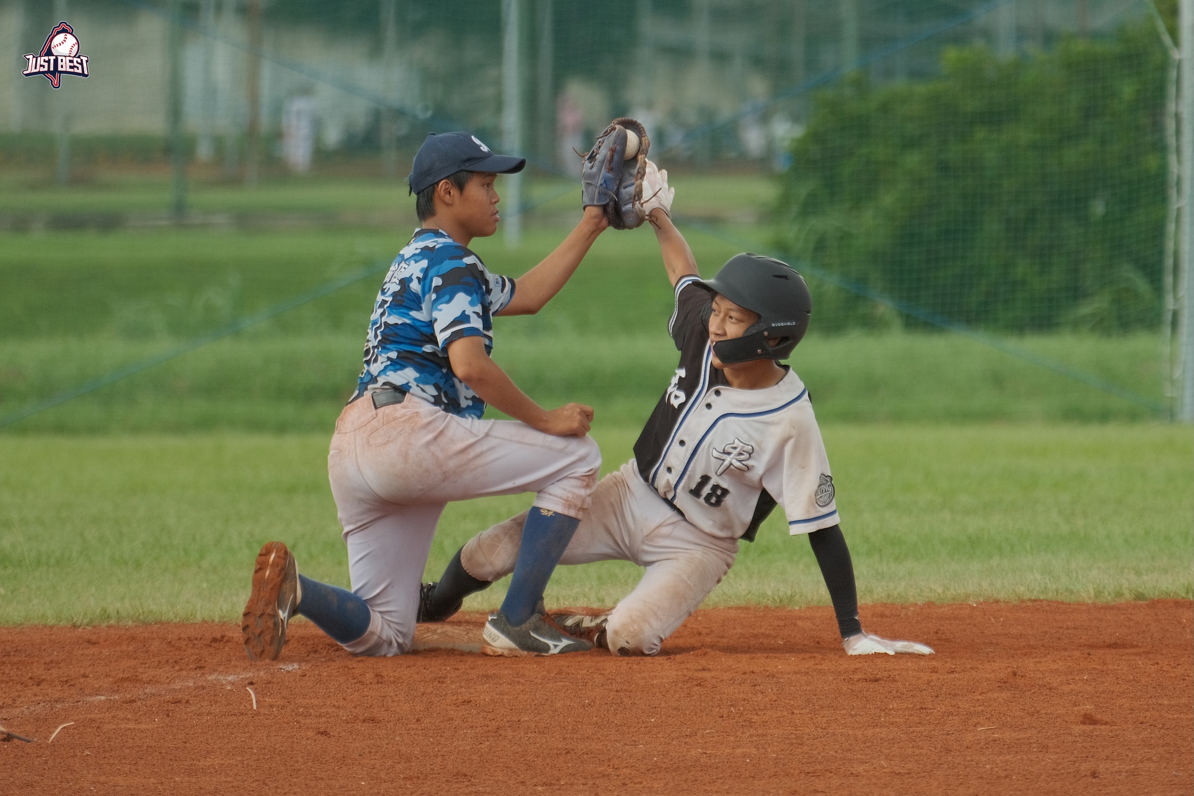 臺北就是棒》光芒社區首戰不敵和平使者 不氣餒展現韌性擊退雷公搶下勝利！