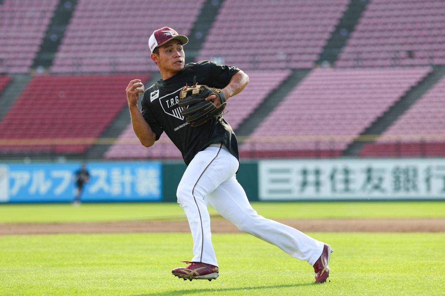 日職》樂天金鷲陽柏翔今年拚上一軍！　年薪維持550萬日圓