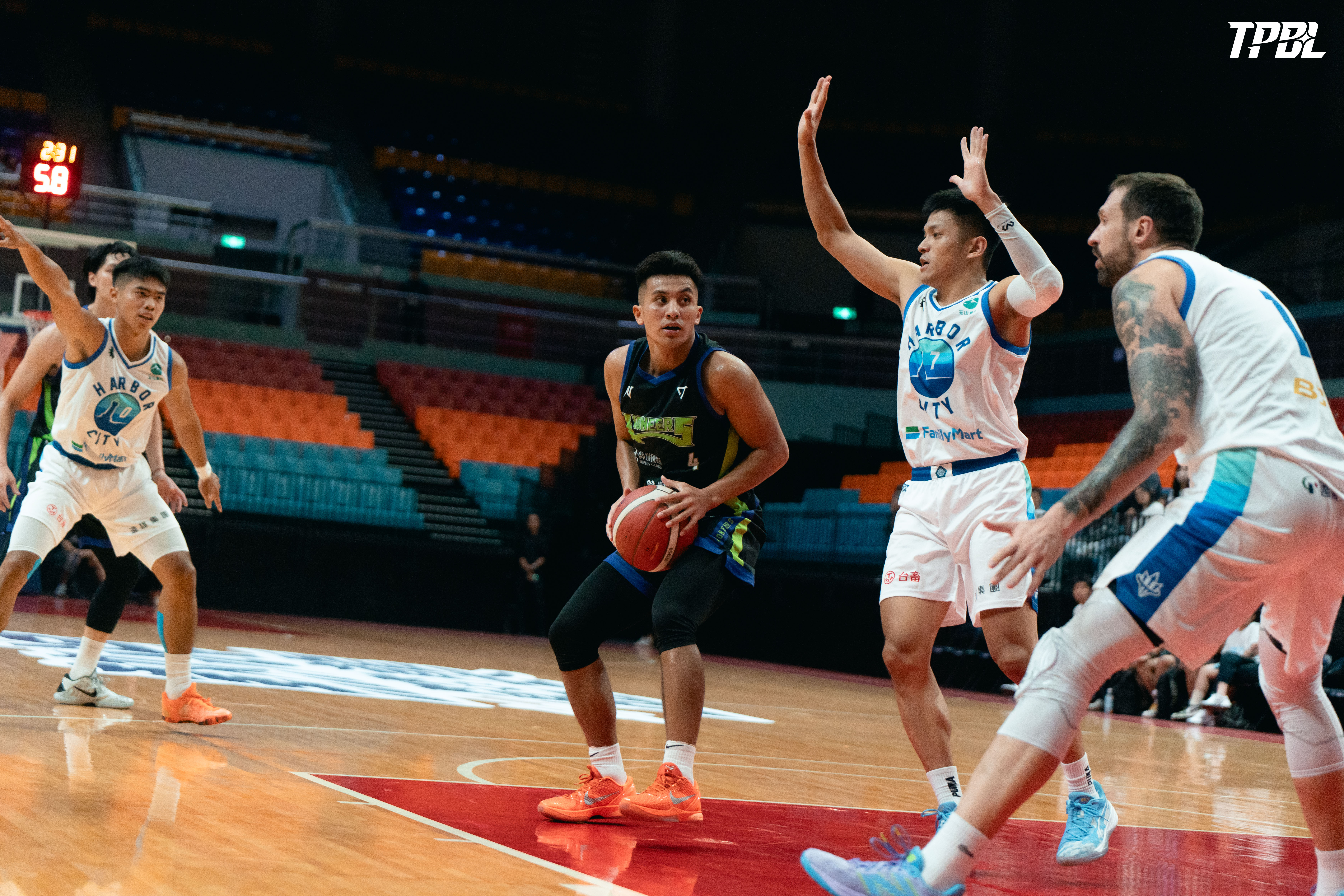 TPBL熱身賽》海神末節攻守都失序！　攻城獅大逆轉收下勝利