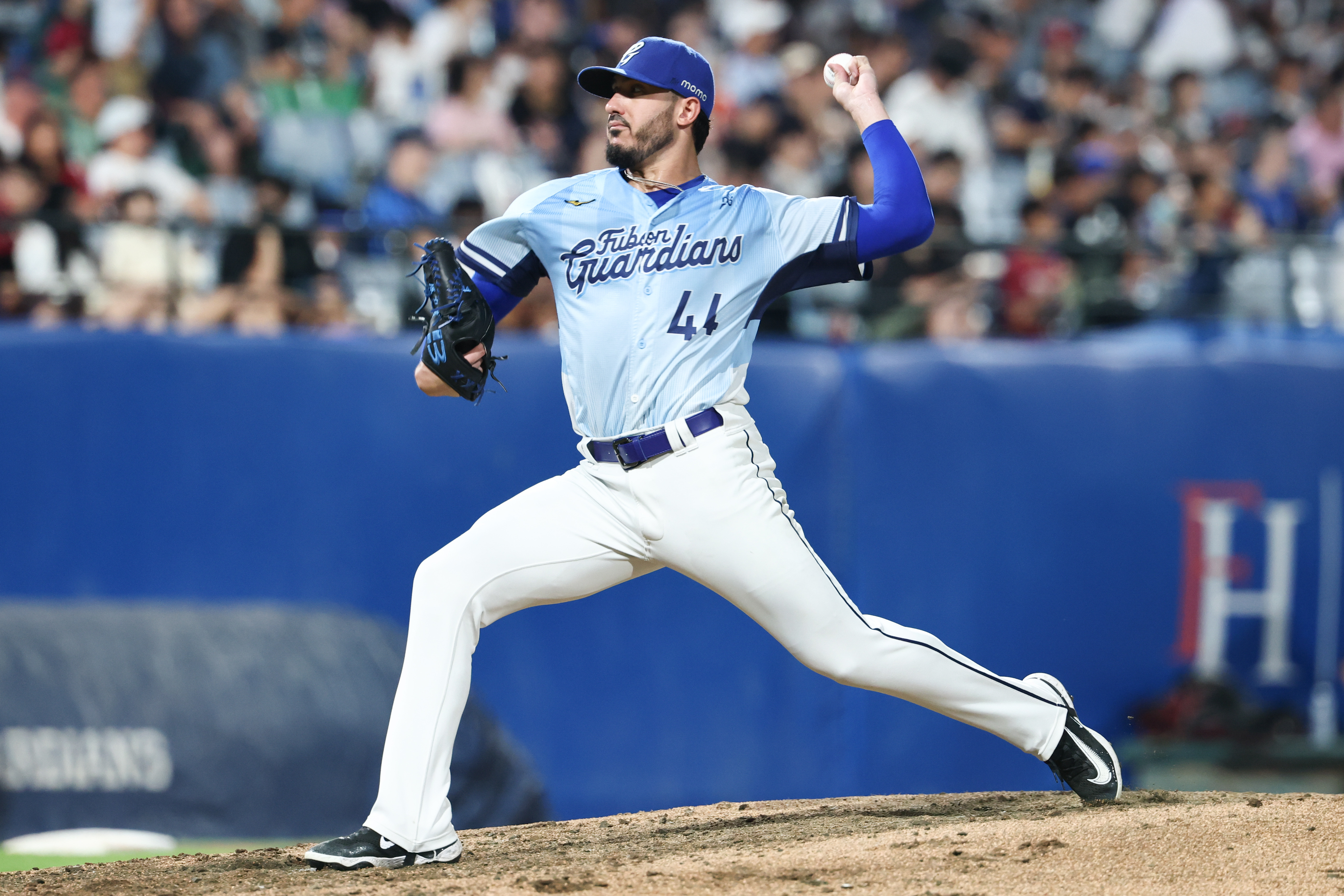 富邦悍將》被問到明年是否留在悍將？　魔力藍：這裡是很特別的地方