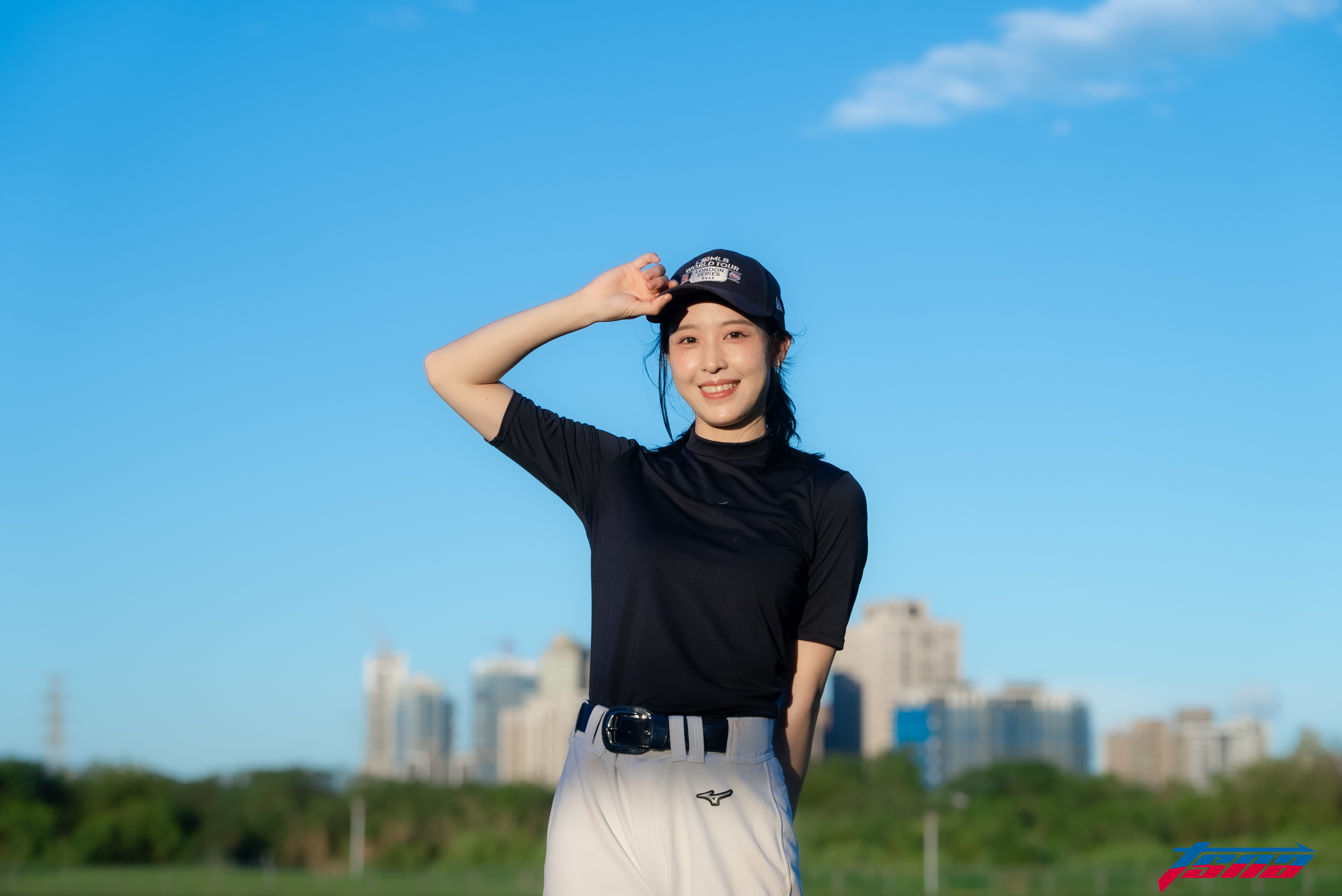 棒球美少女樓樓專訪》影／從投手丘到鏡頭前　她想用陽光能量讓更多女生勇敢打球
