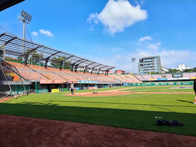 Re: [討論] 台南市體育局threads：統一棒球公司拖延