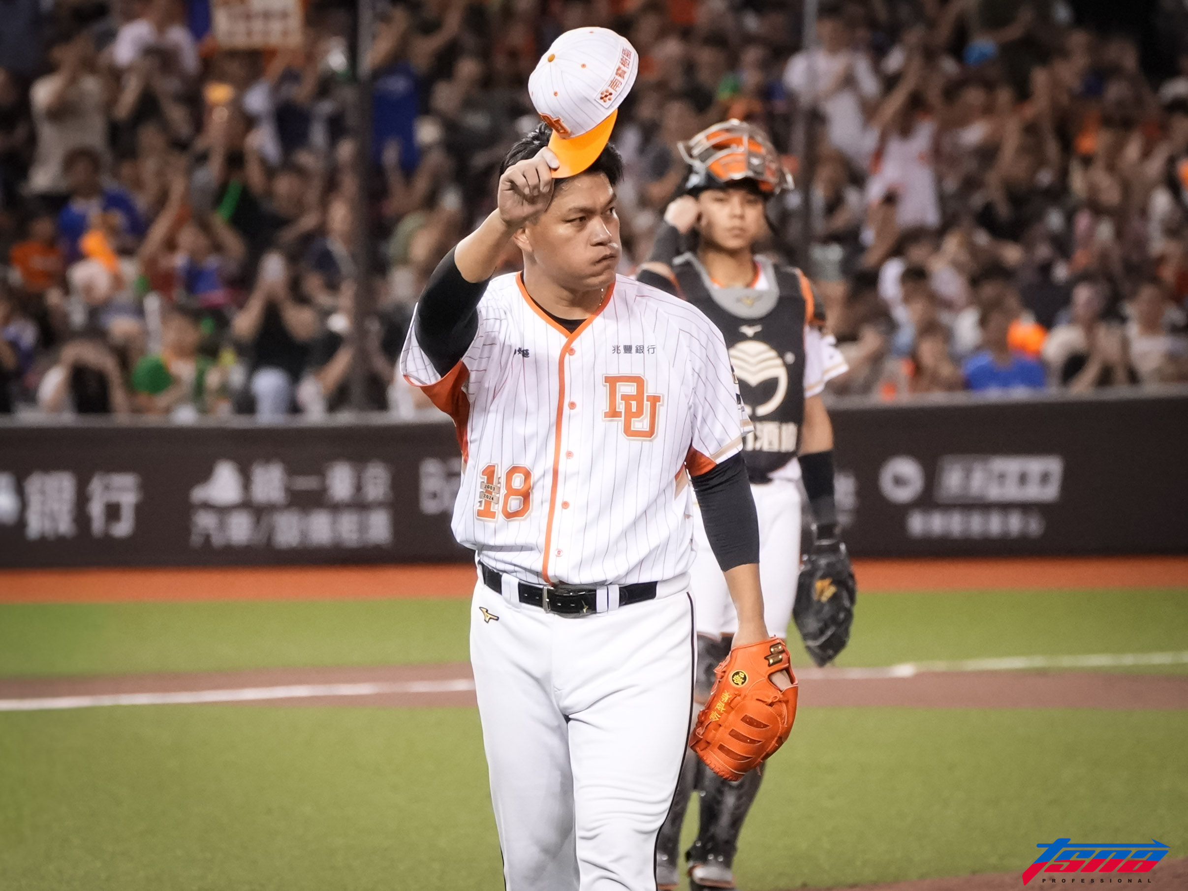統一獅》喊暫停不是潘威倫上投手丘　車禍受傷休養中
