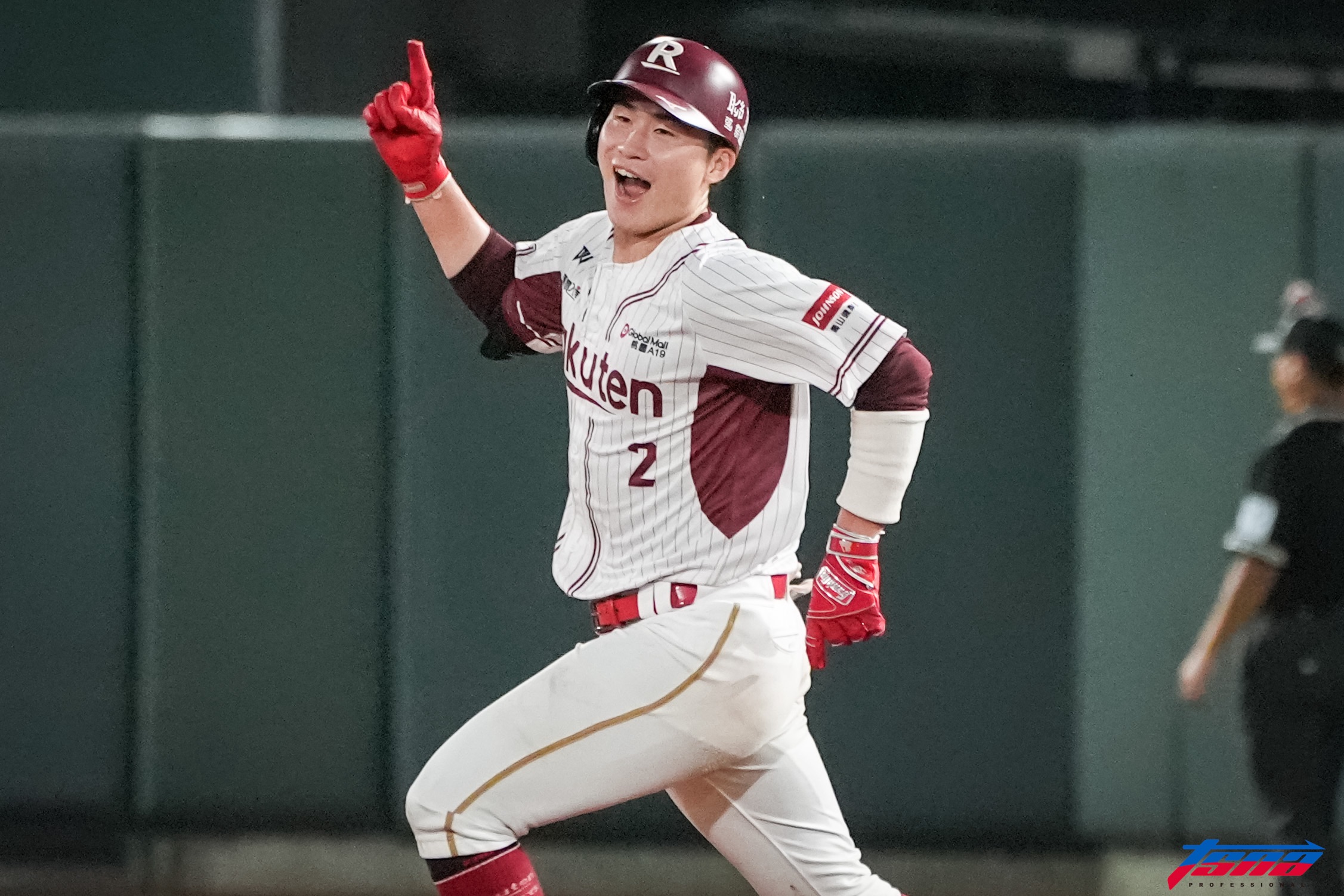 季後賽》宋嘉翔再見安打！　樂天桃猿7比6逆轉統一獅保有一線生機