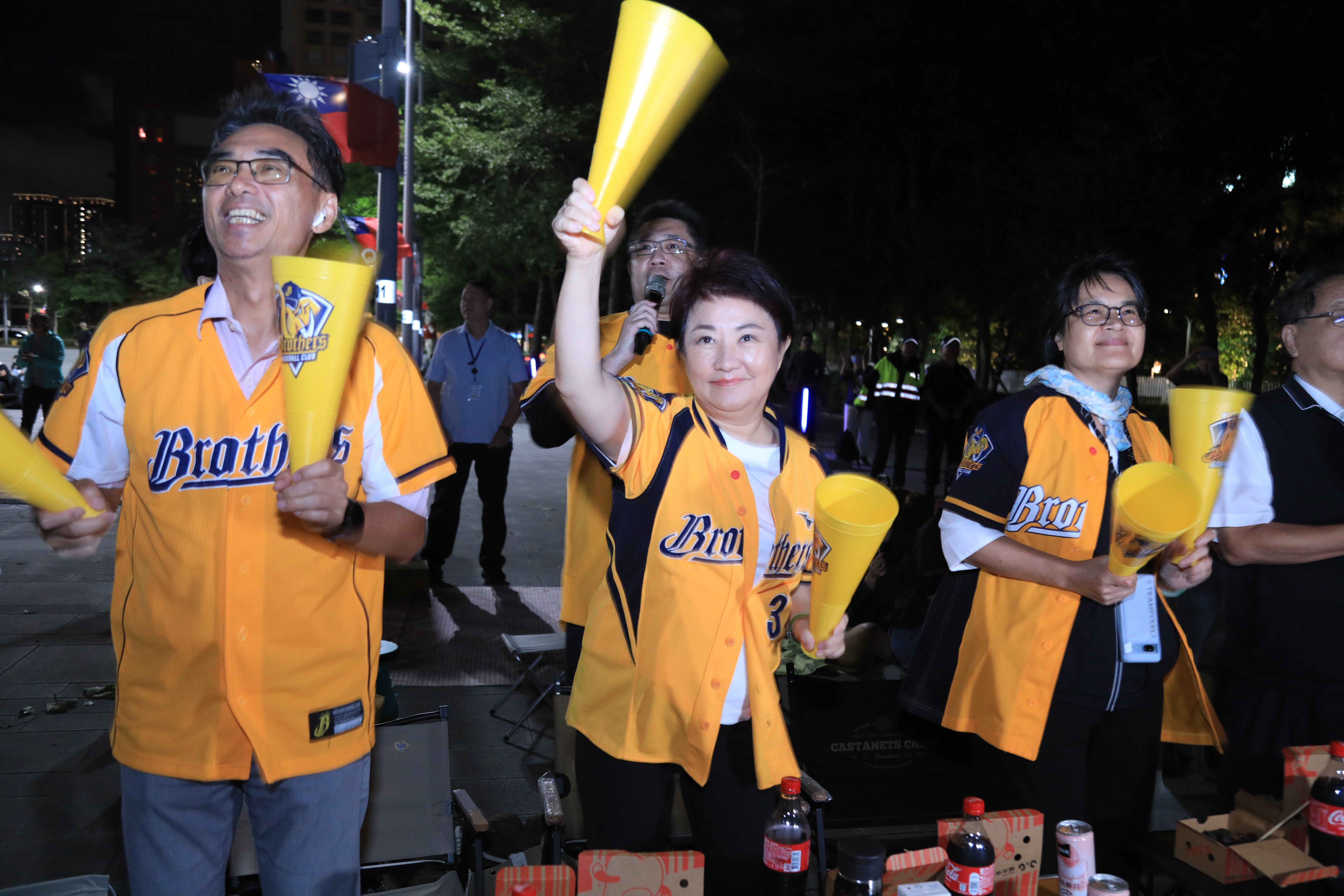 台灣大賽》 總冠軍賽台中市府前廣場直播！　盧秀燕市長為中信兄弟應援加油