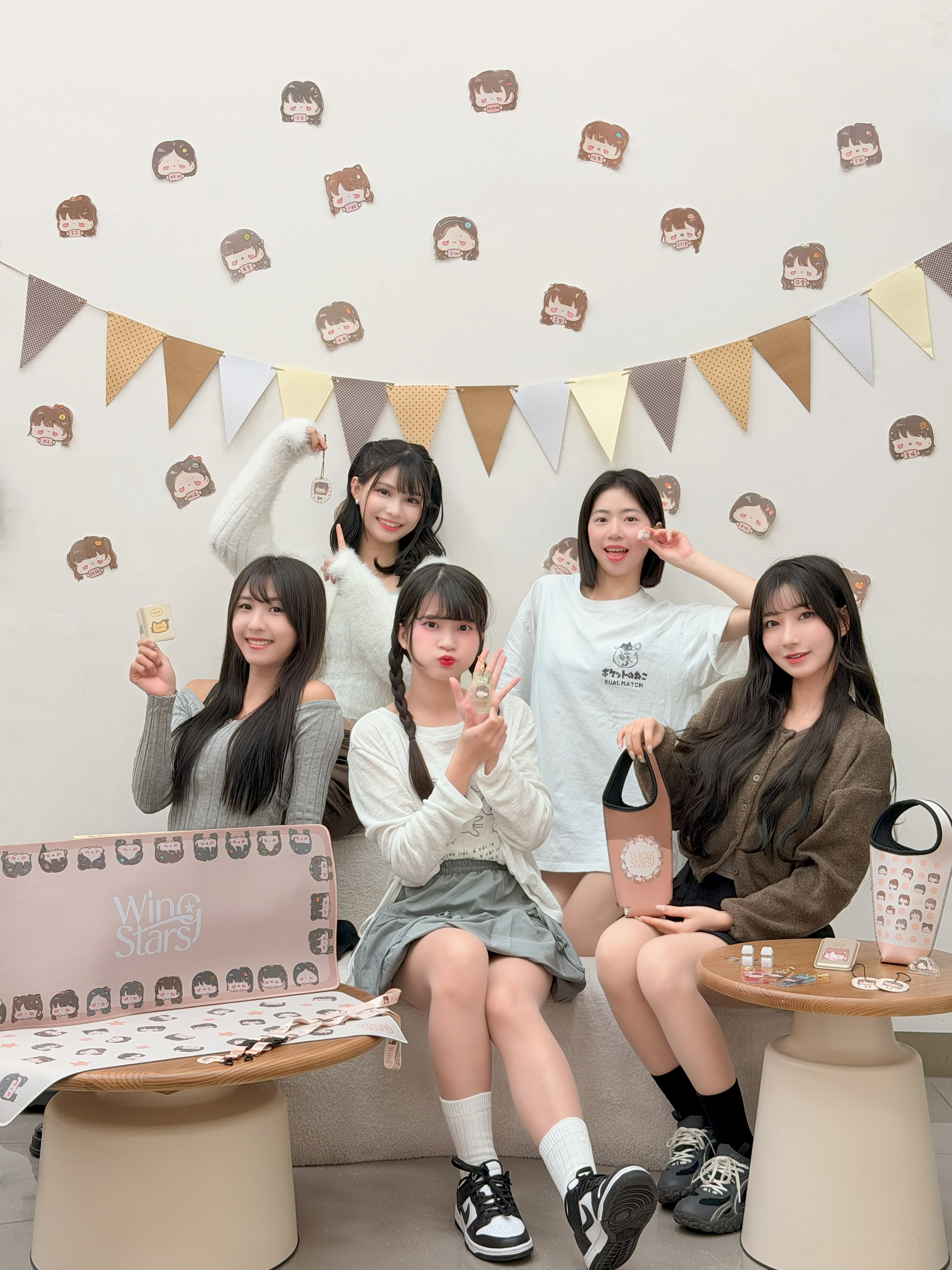 台鋼雄鷹》Wing Stars芋頭展插畫長才　Q版女孩做成周邊亮相