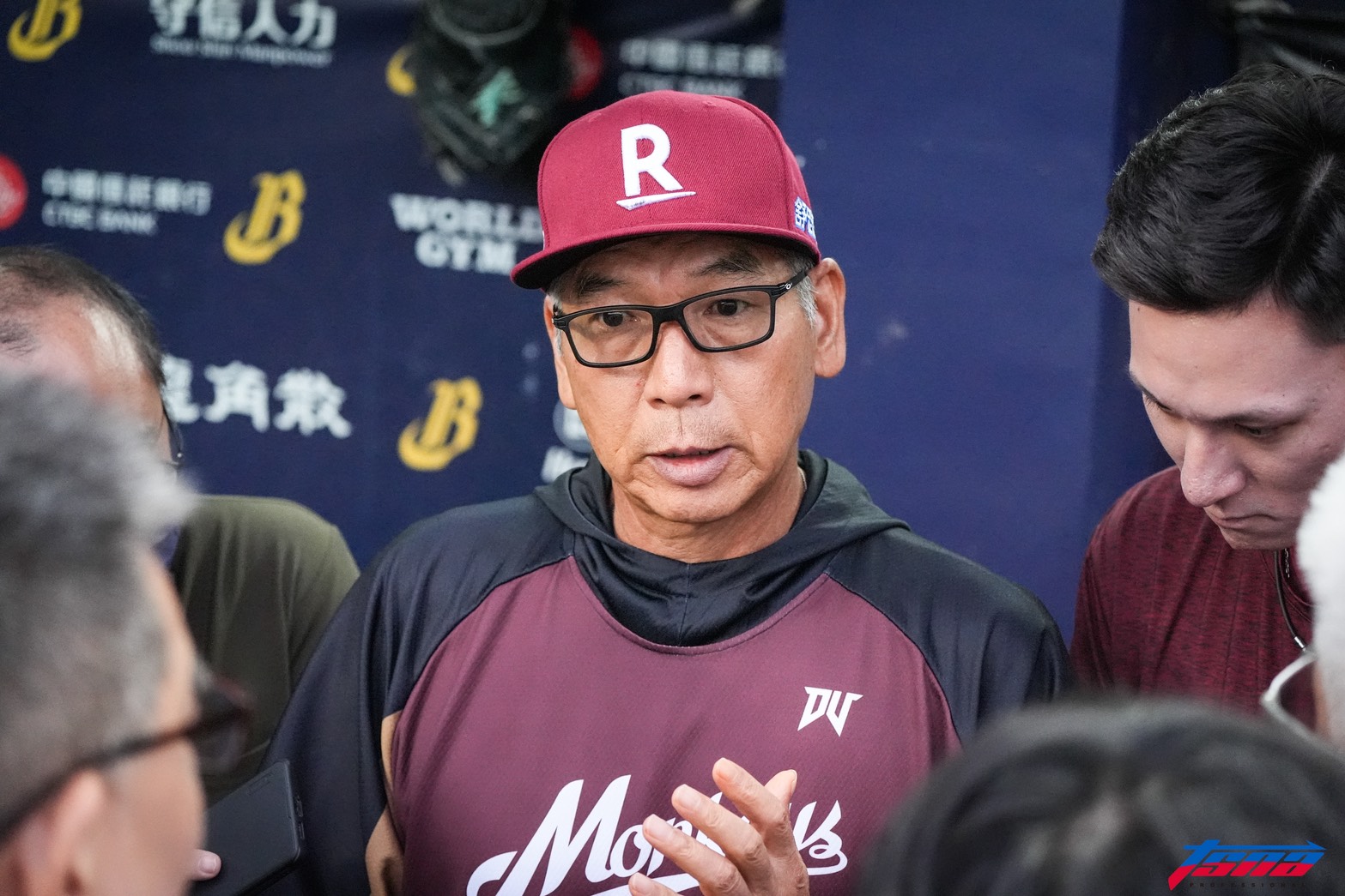 樂天桃猿》連官方都沒有Thank You冠軍總教練公告　球迷留言灌爆球隊粉絲團