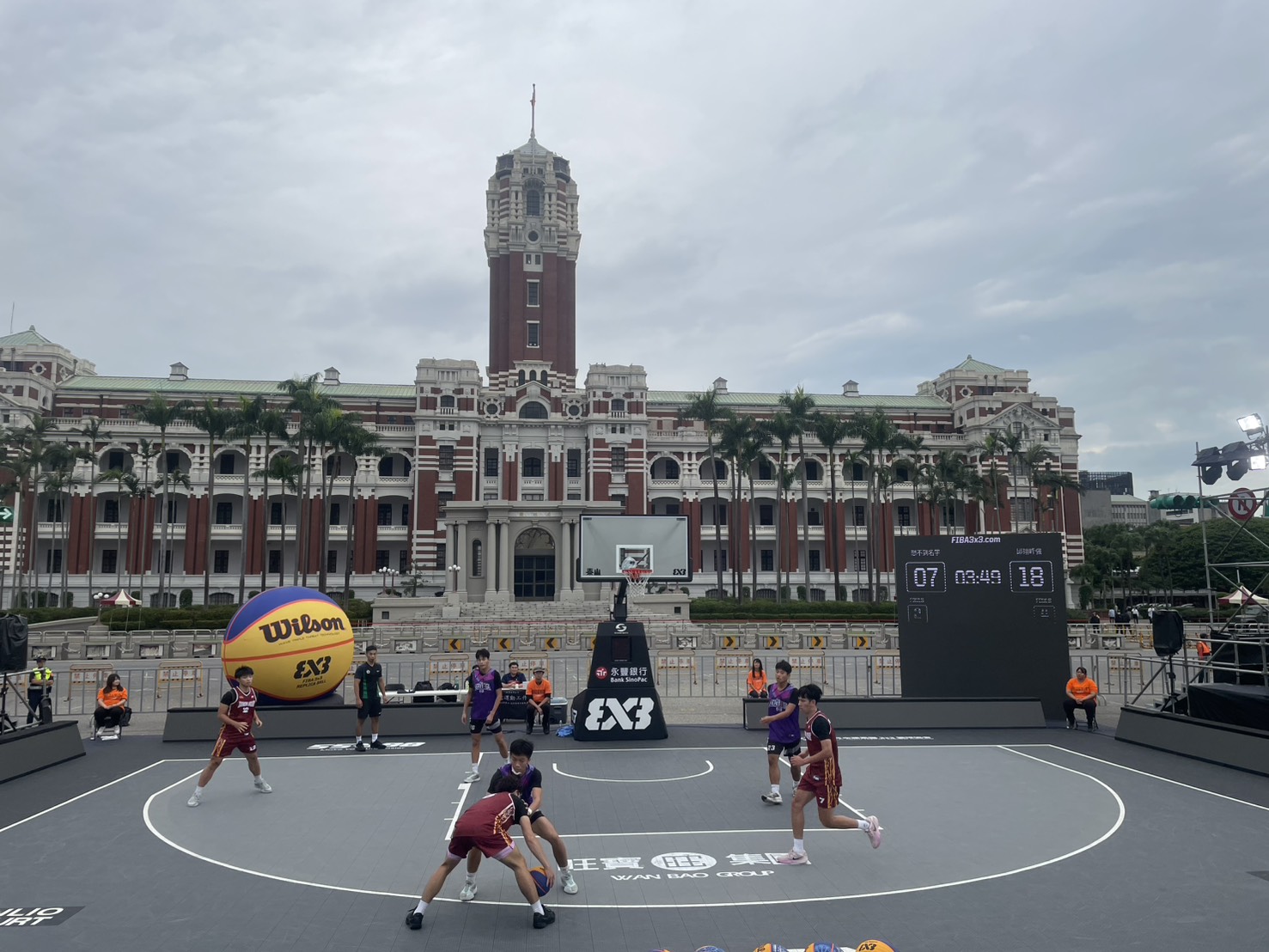 總統盃3x3》總統出來打球啊！　總統府前變球場超壯觀