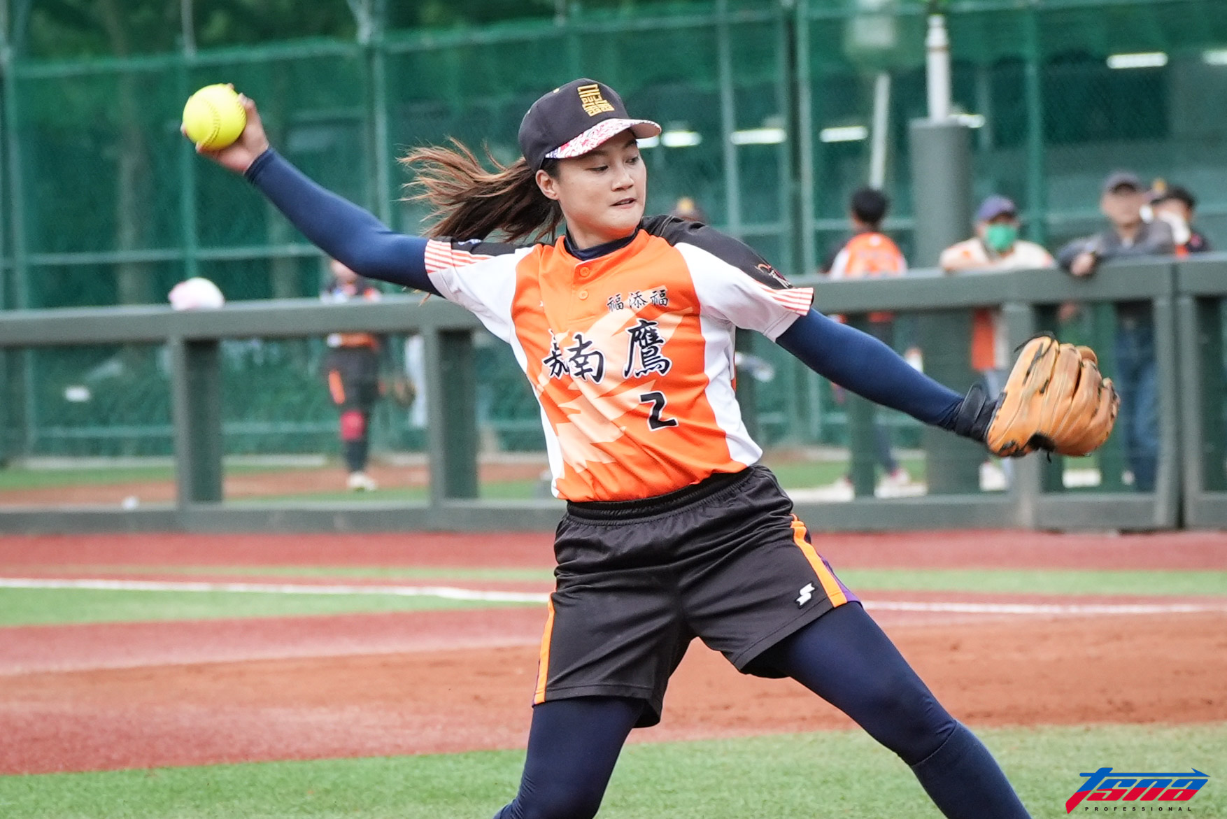 企業女壘》柯夏愛熱投141球！　嘉南鷹15比9延長擊敗黃蜂聽牌