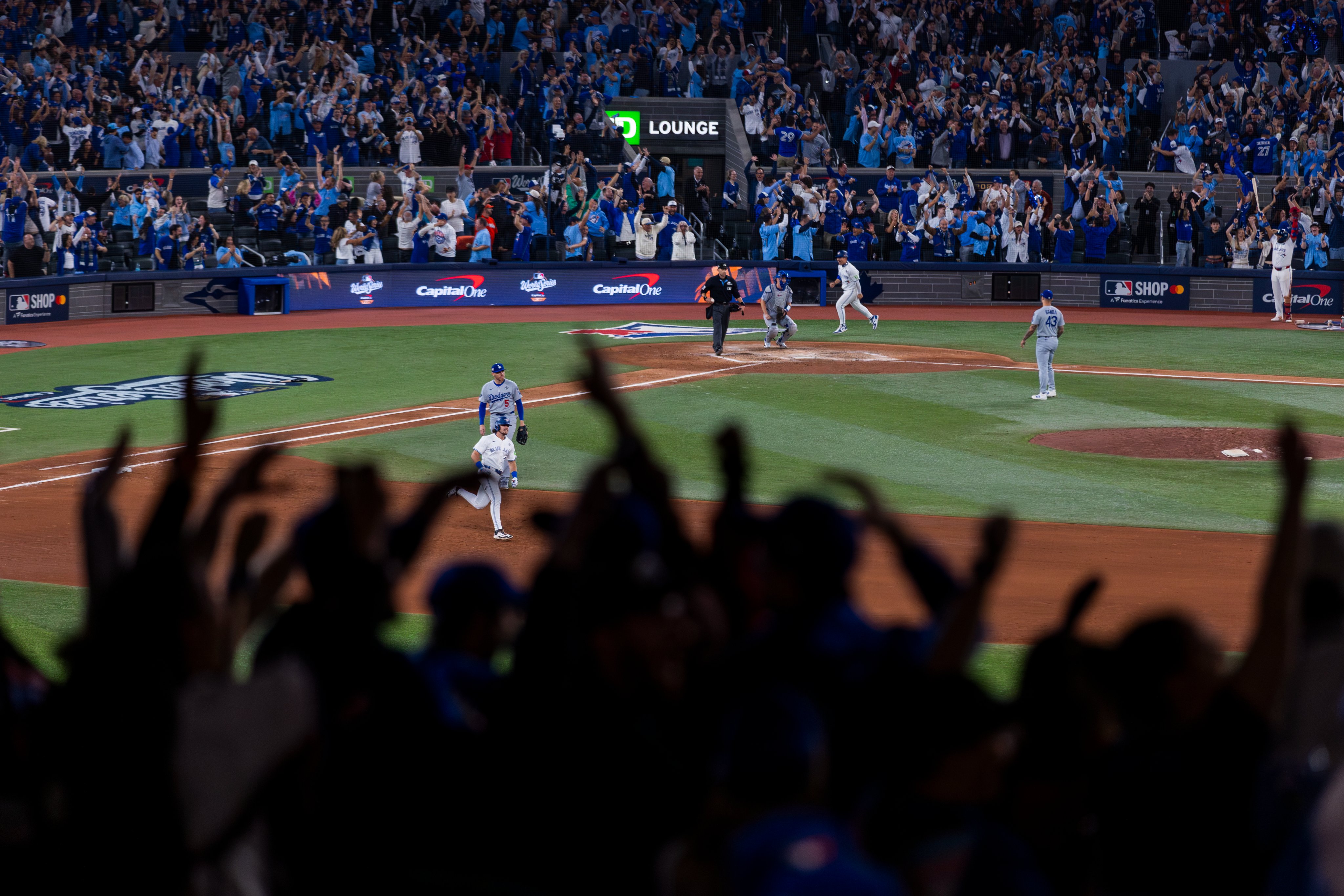 MLB》差2個出局未能奪冠！藍鳥教頭真的非常痛苦　被形容是「大衛對歌利亞」他爆粗口：離譜到爆