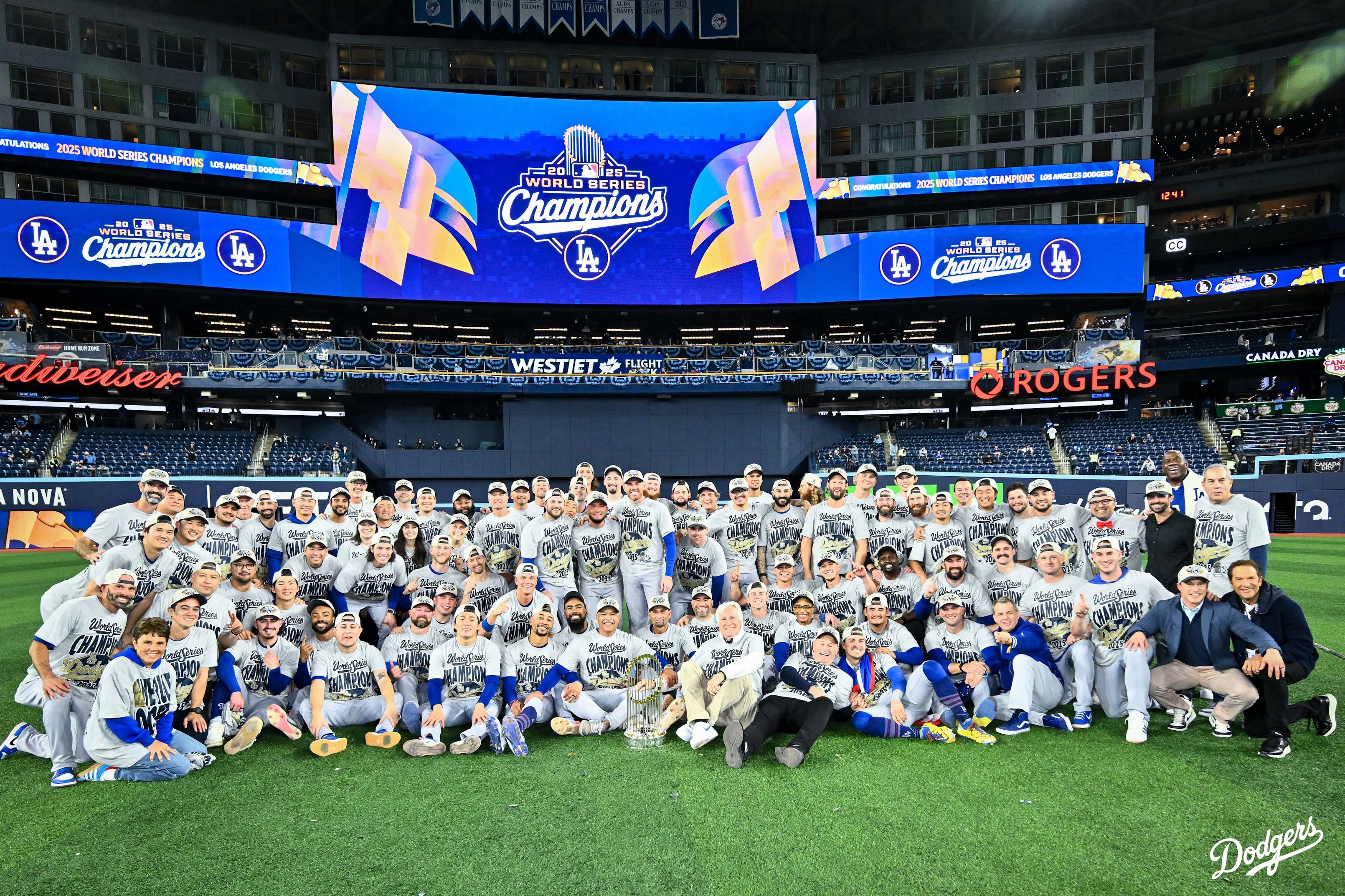 MLB》道奇凱旋遊行預估人潮超過200萬人　慶功活動門票不到1小時內全數售罄