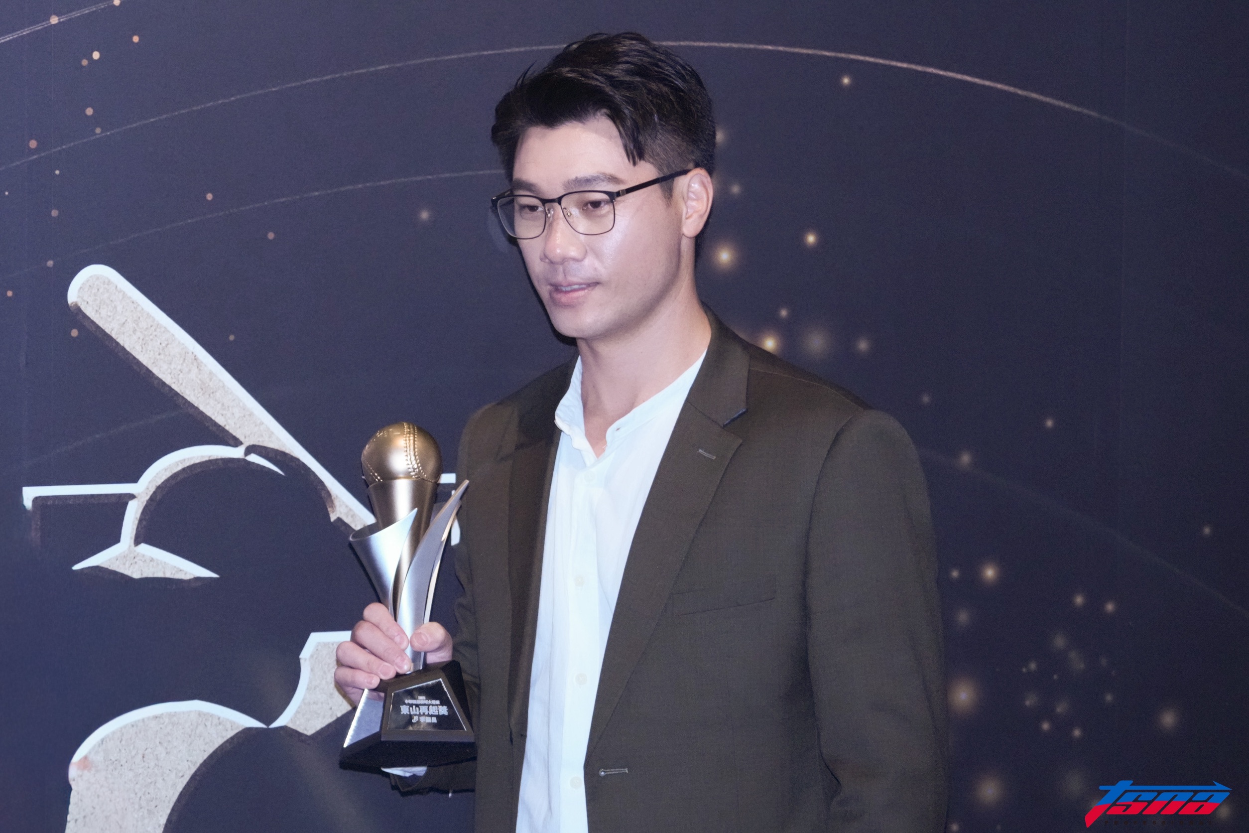 中職》李振昌戴上眼鏡有原因！　比賽中不影響投球