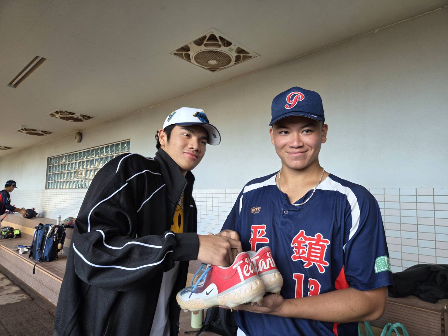 中信盃黑豹旗》吳丞顥5局0失分有「釘鞋」加持　林維恩打資格賽穿的　