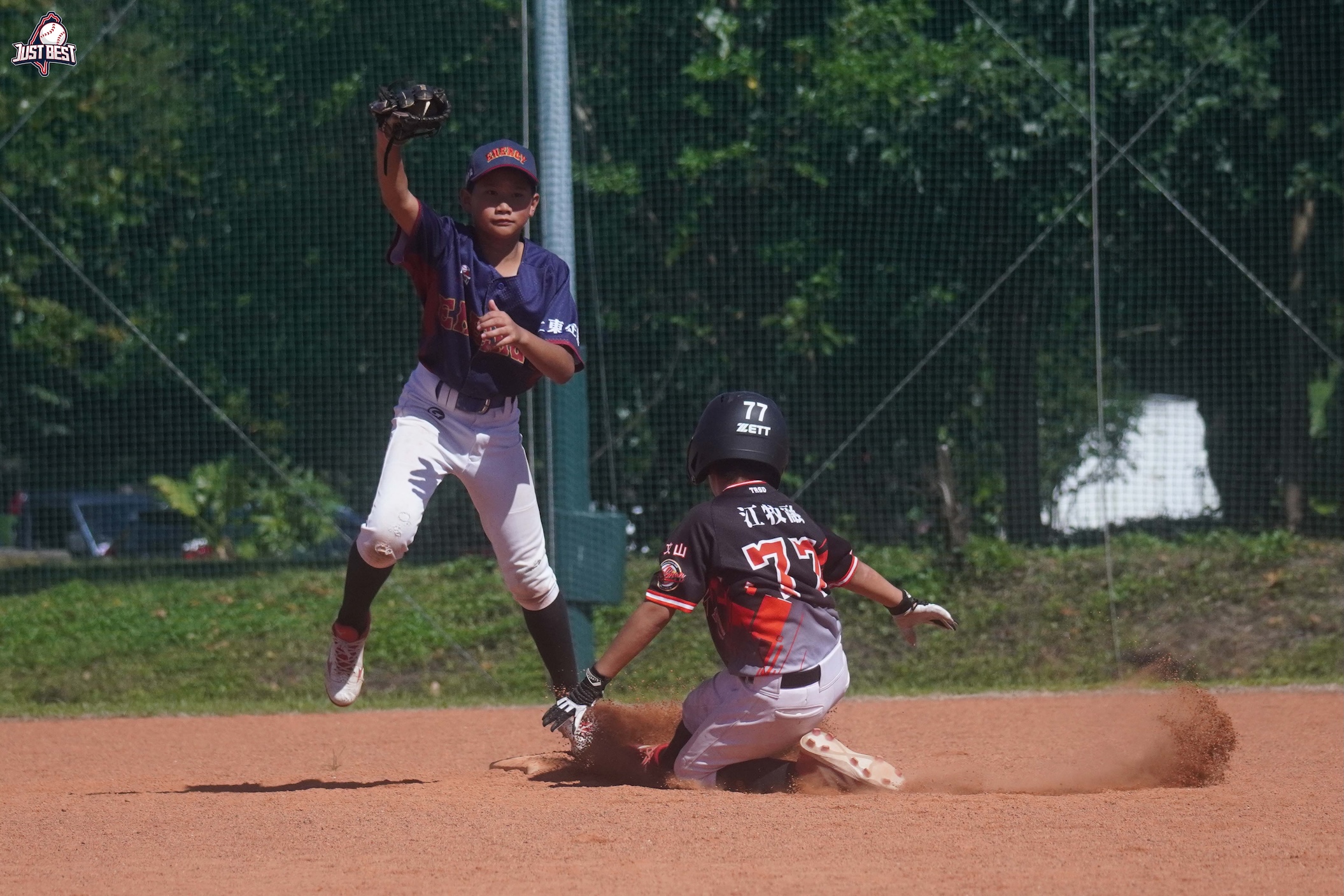臺北就是棒》文山烈焰紅搶勝毫不手軟 鷹速小子季末連勝拉尾盤
