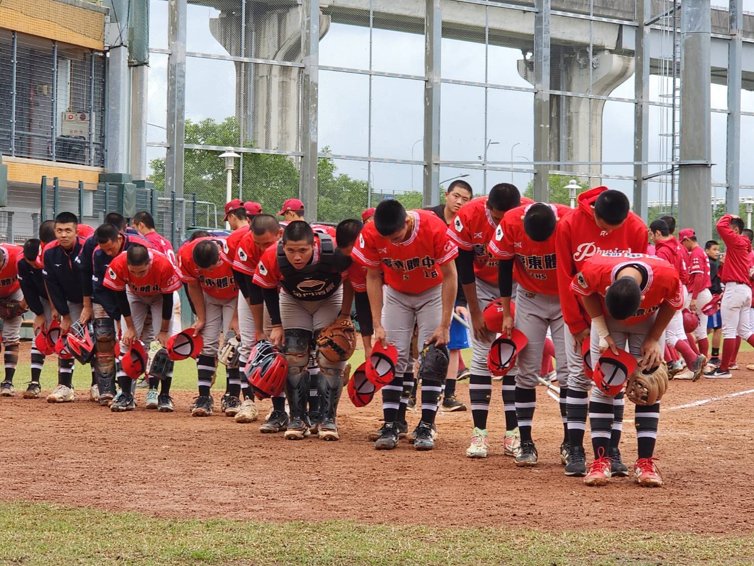 中信盃黑豹旗》台東體中不回去留北部練球備戰16強　球場重建經費有著落教練感謝幫忙