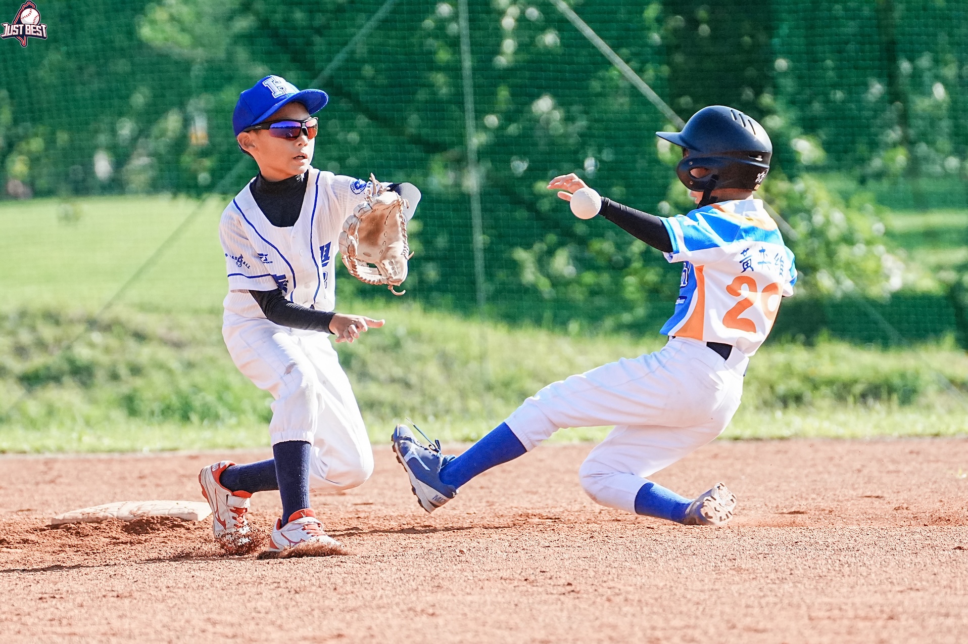 臺北就是棒》健康國小過關斬將登上U12小聯盟王座 日僑雷公兩勝進帳戰績大躍進