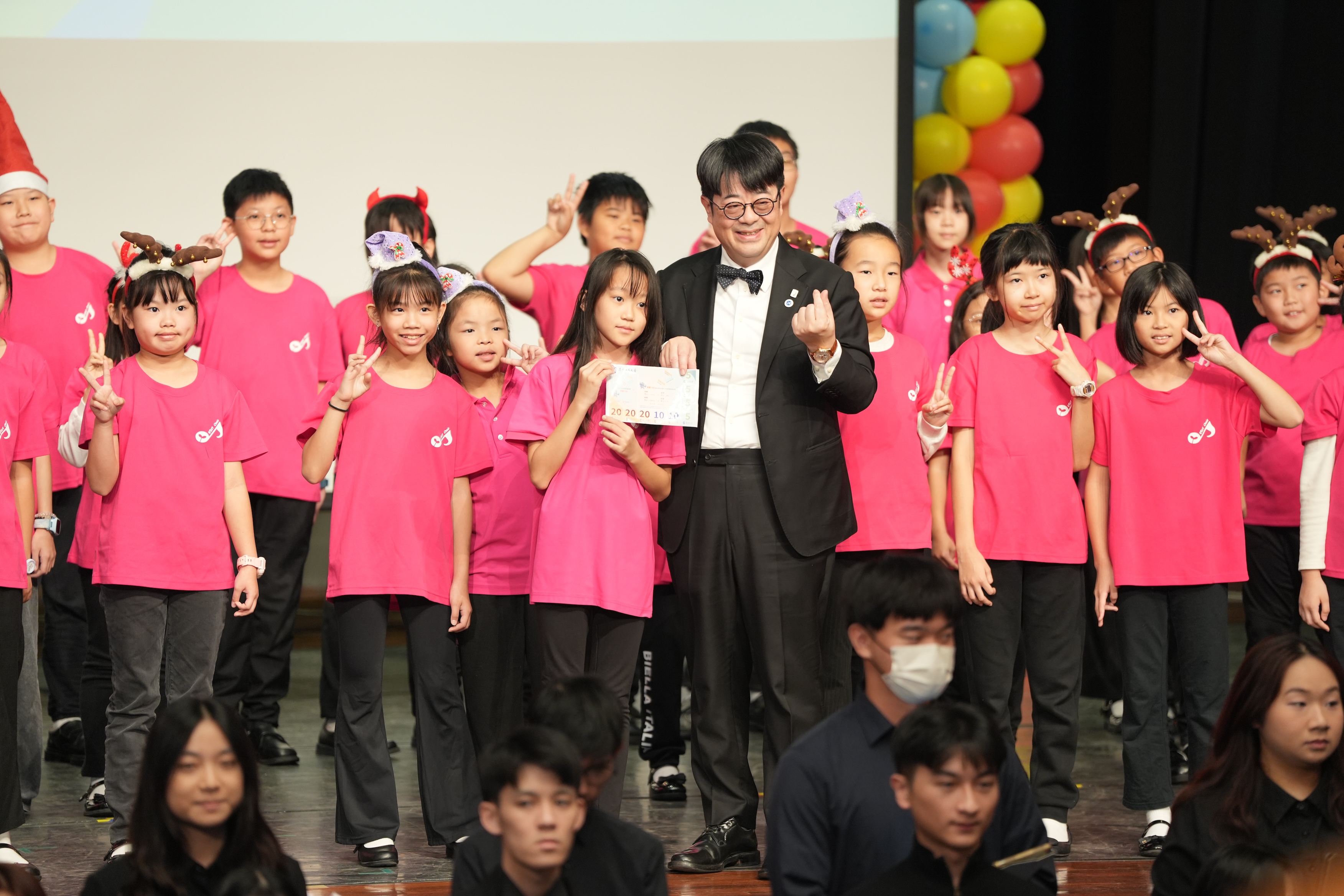 北市大校慶》總統發賀電　開場表演學生熱舞彷彿小型演唱會