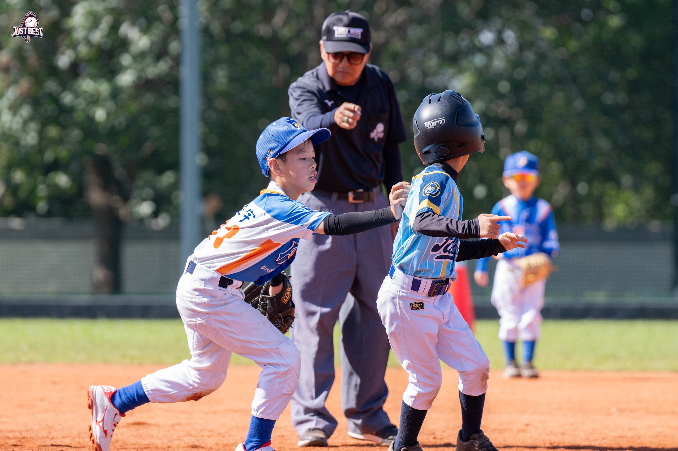 臺北就是棒》一度戰成平手 藍色閃電最終兩分險勝小隼鷹